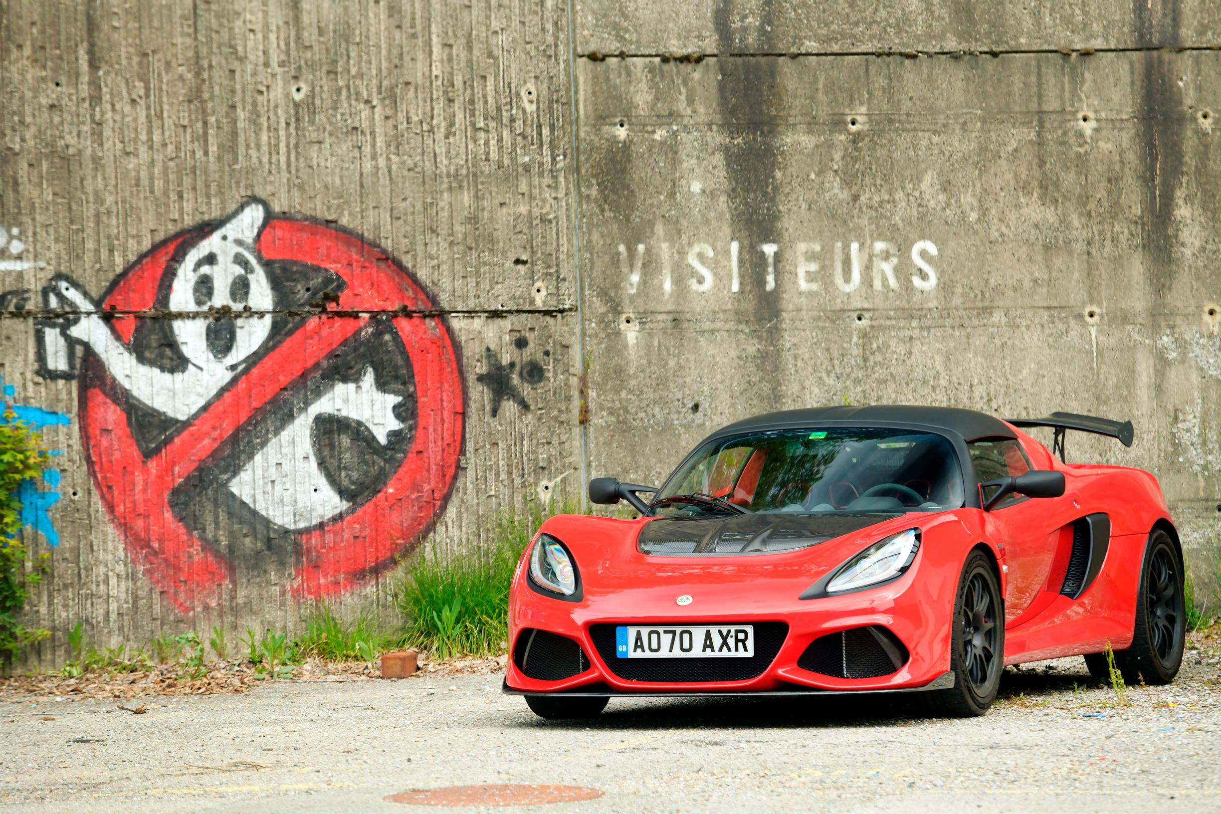 Tulevaisuuden klassikot: Lotus Exige sopii paremmin ratapäiville. Tehoversiot ovat jo yli 400-heppaisia.