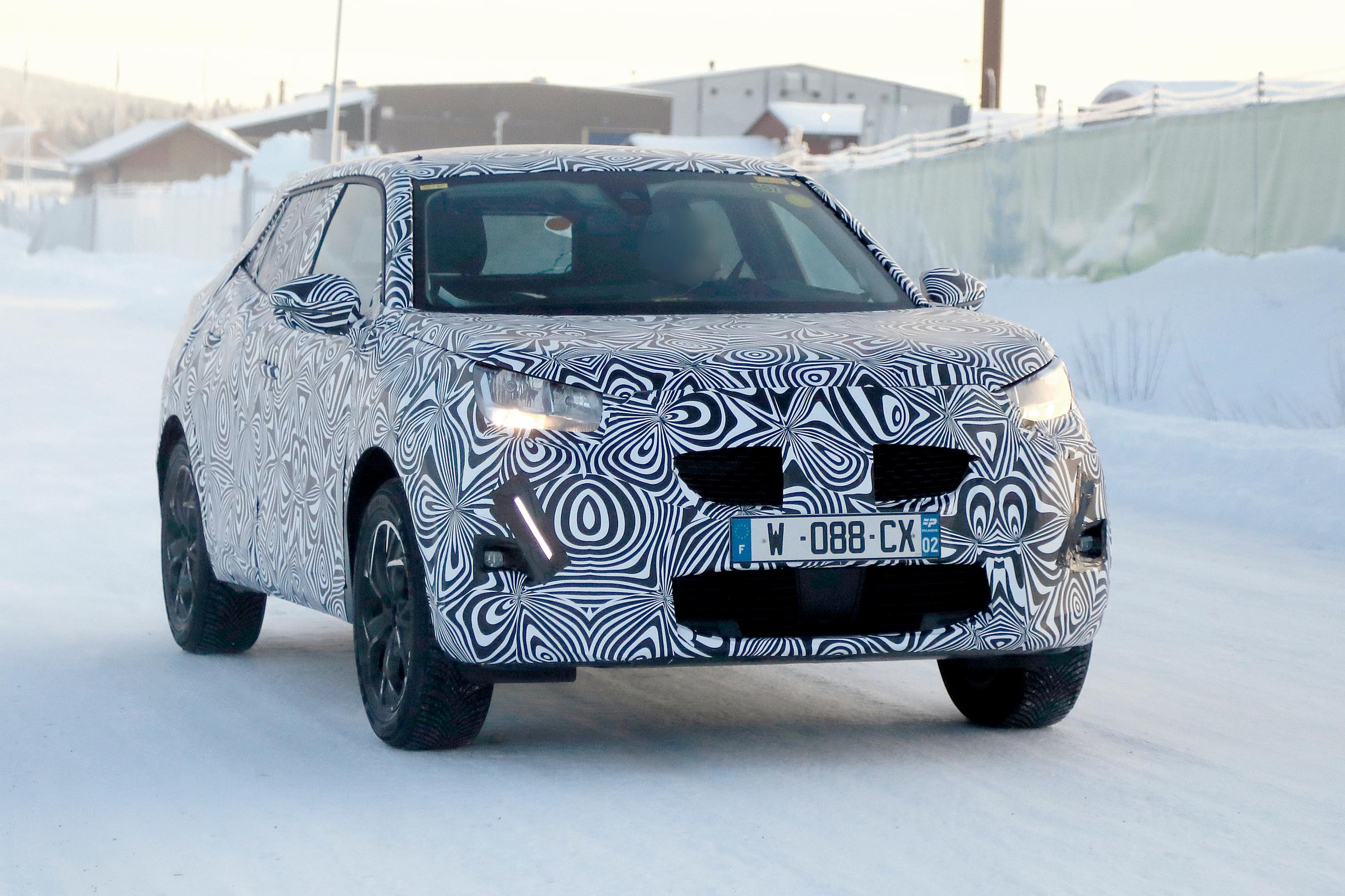 Salakuvissa Peugeot 2008 - myös täyssähköversio luvassa