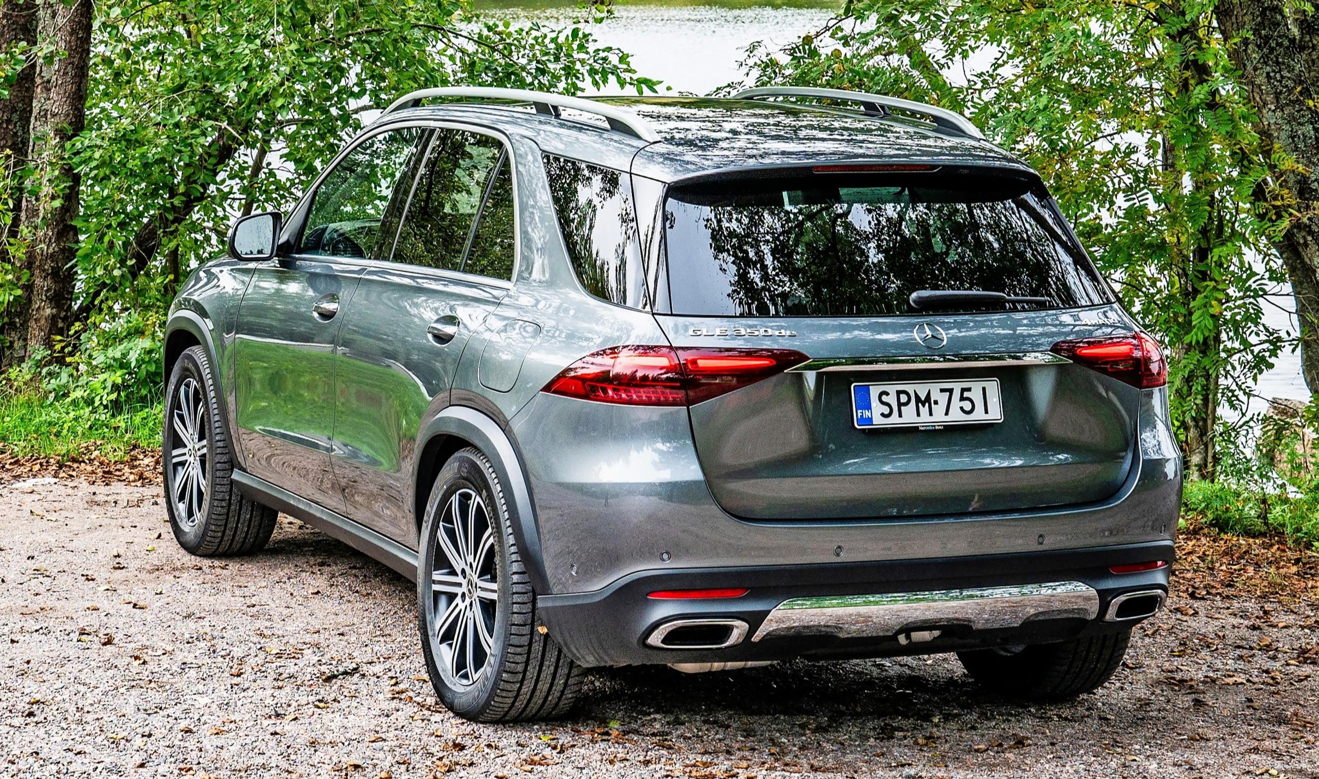 Mercedes-Benz GLE 350 de 4Matic ei isosta koostaan huolimatta tunnu norsulta.