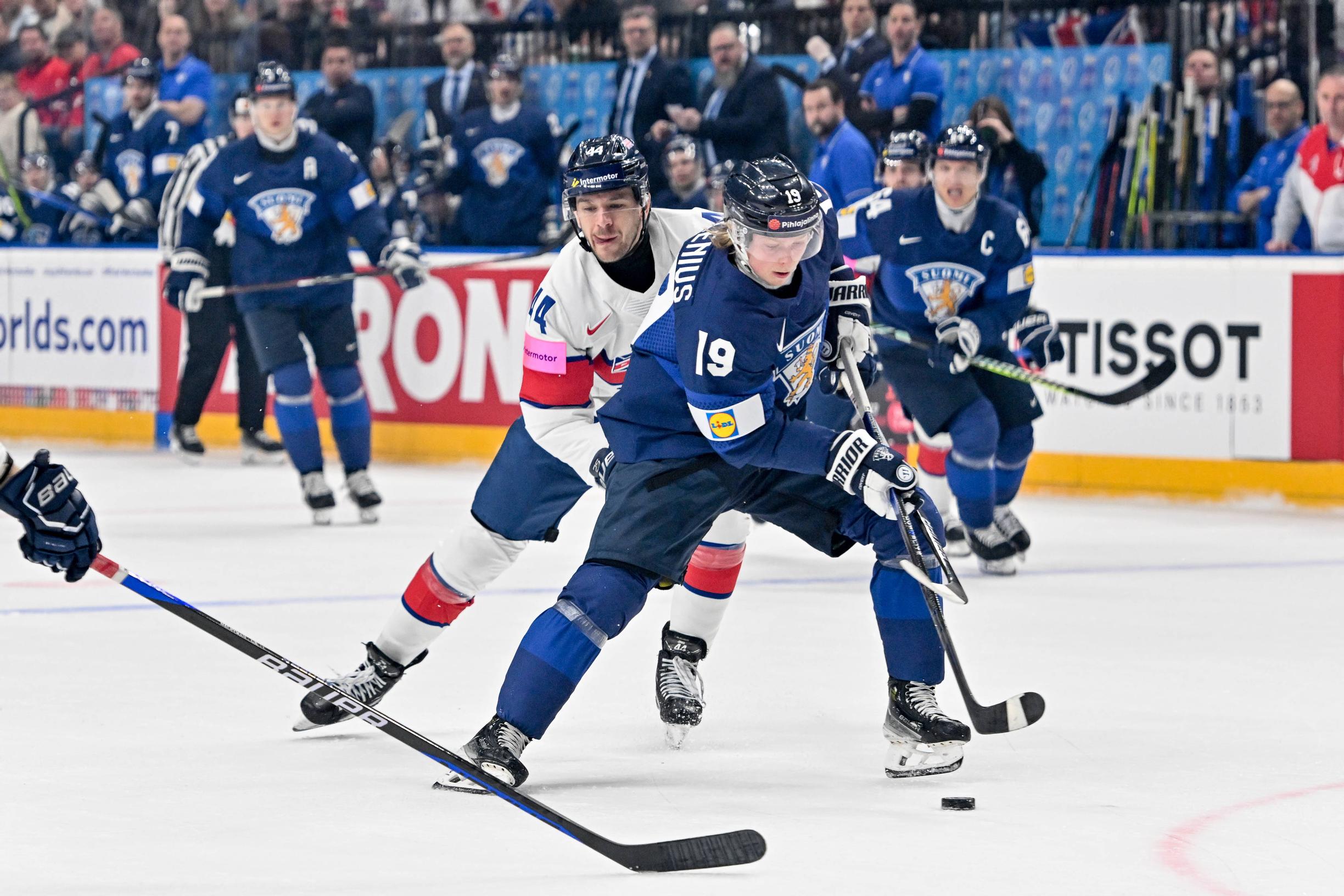 On erikoista maalata kuvaa, että valokeilassa ollut 18-vuotias Leijonien hyökkääjä olisi median nokkima uhri