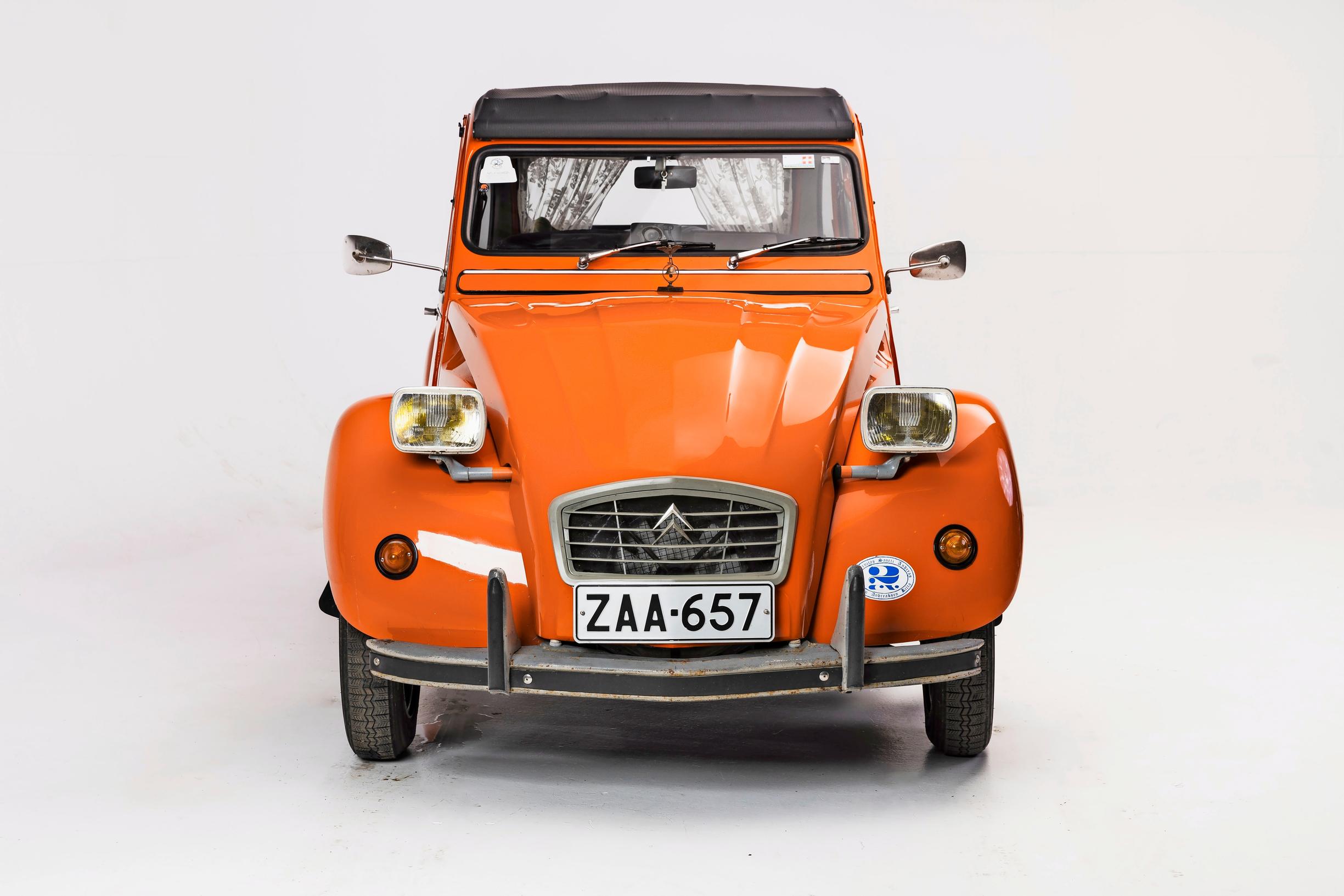 Citroën 2 CV:tä eli Rättäriä on valmistettu vuosien 1948–1990 välillä yli 3,8 miljoonaa kappaletta. 