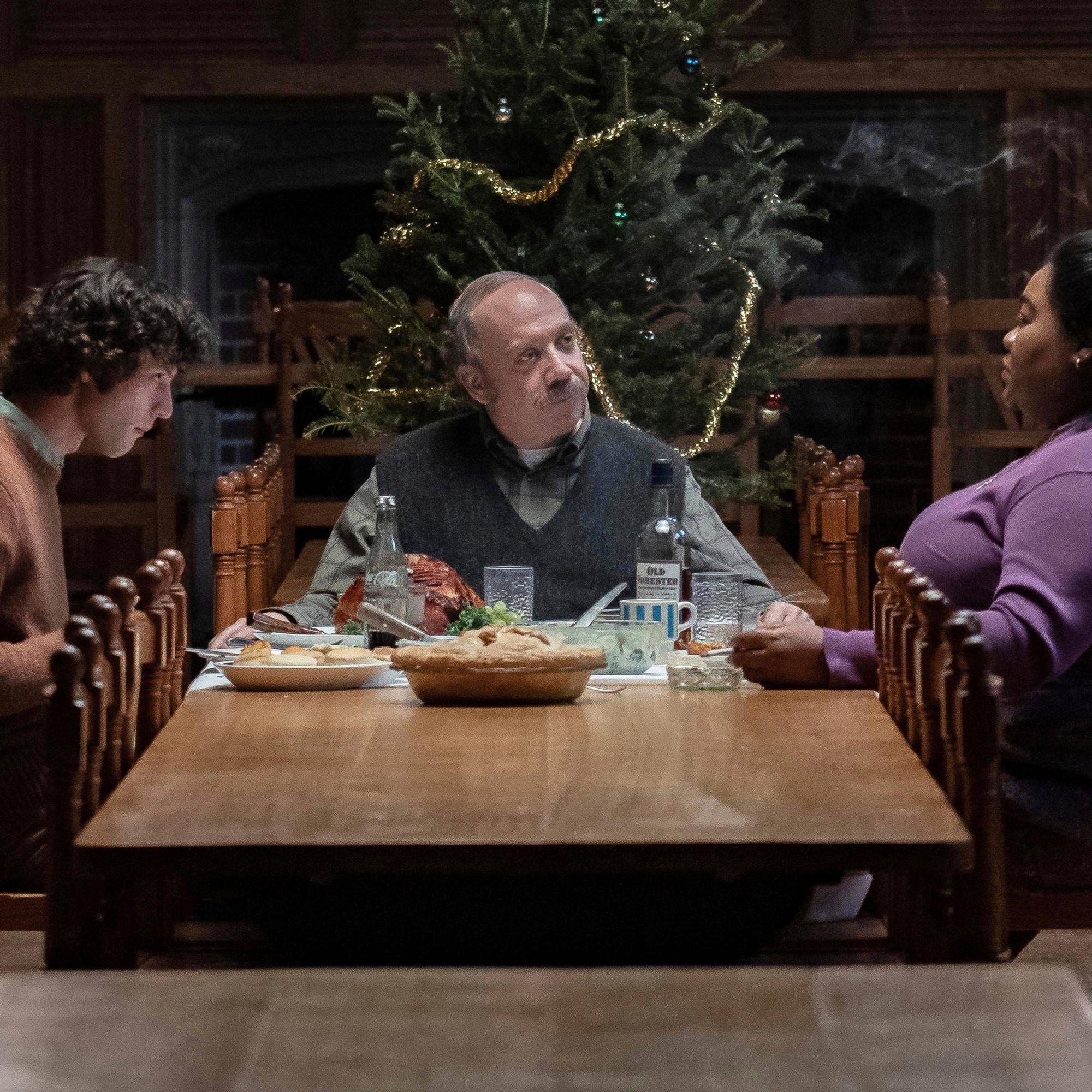 Vaikka Oscar jäi Paul Giamattilla saamatta, supertähden huima menestys jatkuu: ”Etsinköhän alkoholismiin taipuvaisia rooleja tiedostamatta?”