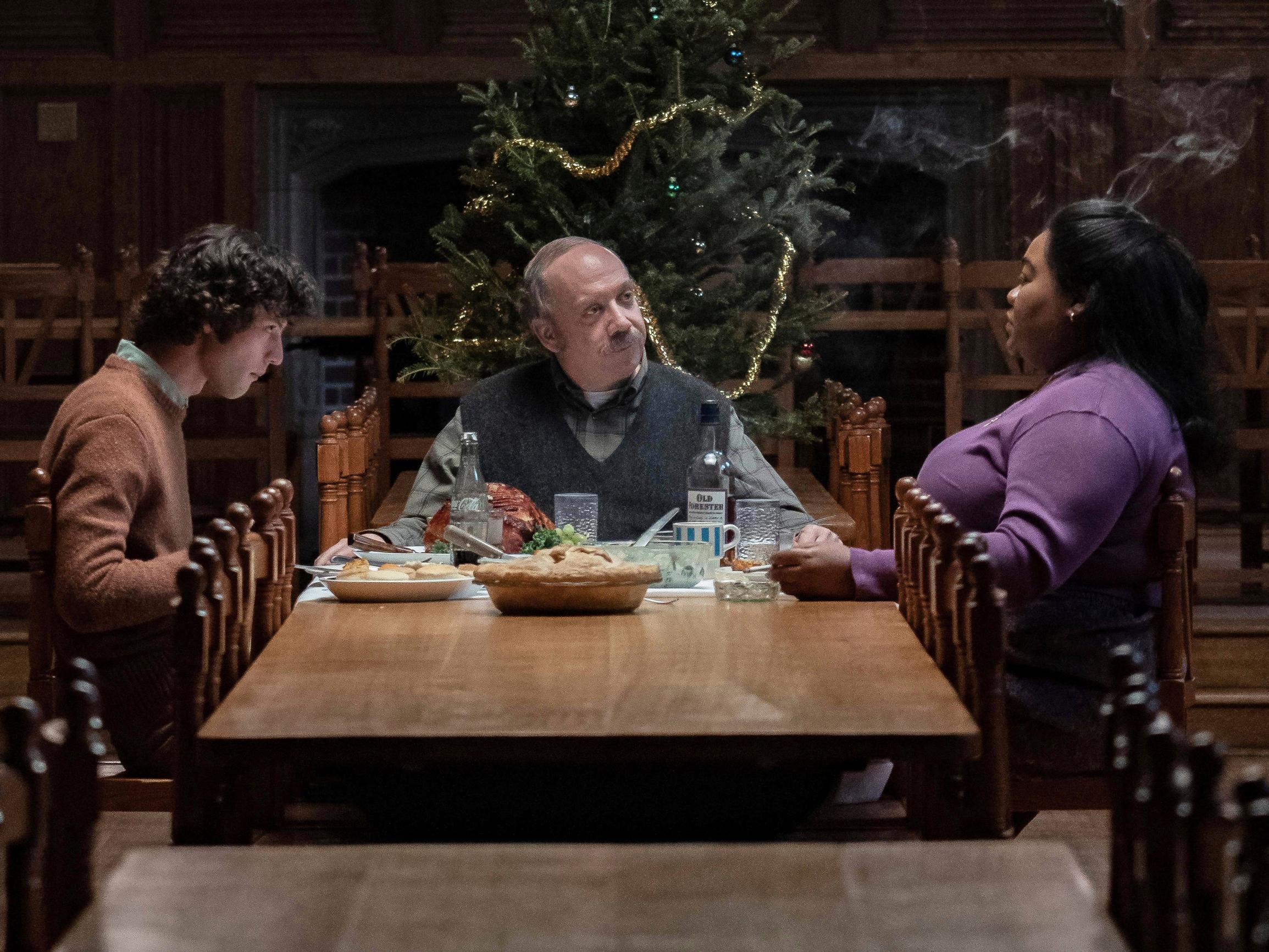 Vaikka Oscar jäi Paul Giamattilla saamatta, supertähden huima menestys jatkuu: ”Etsinköhän alkoholismiin taipuvaisia rooleja tiedostamatta?”