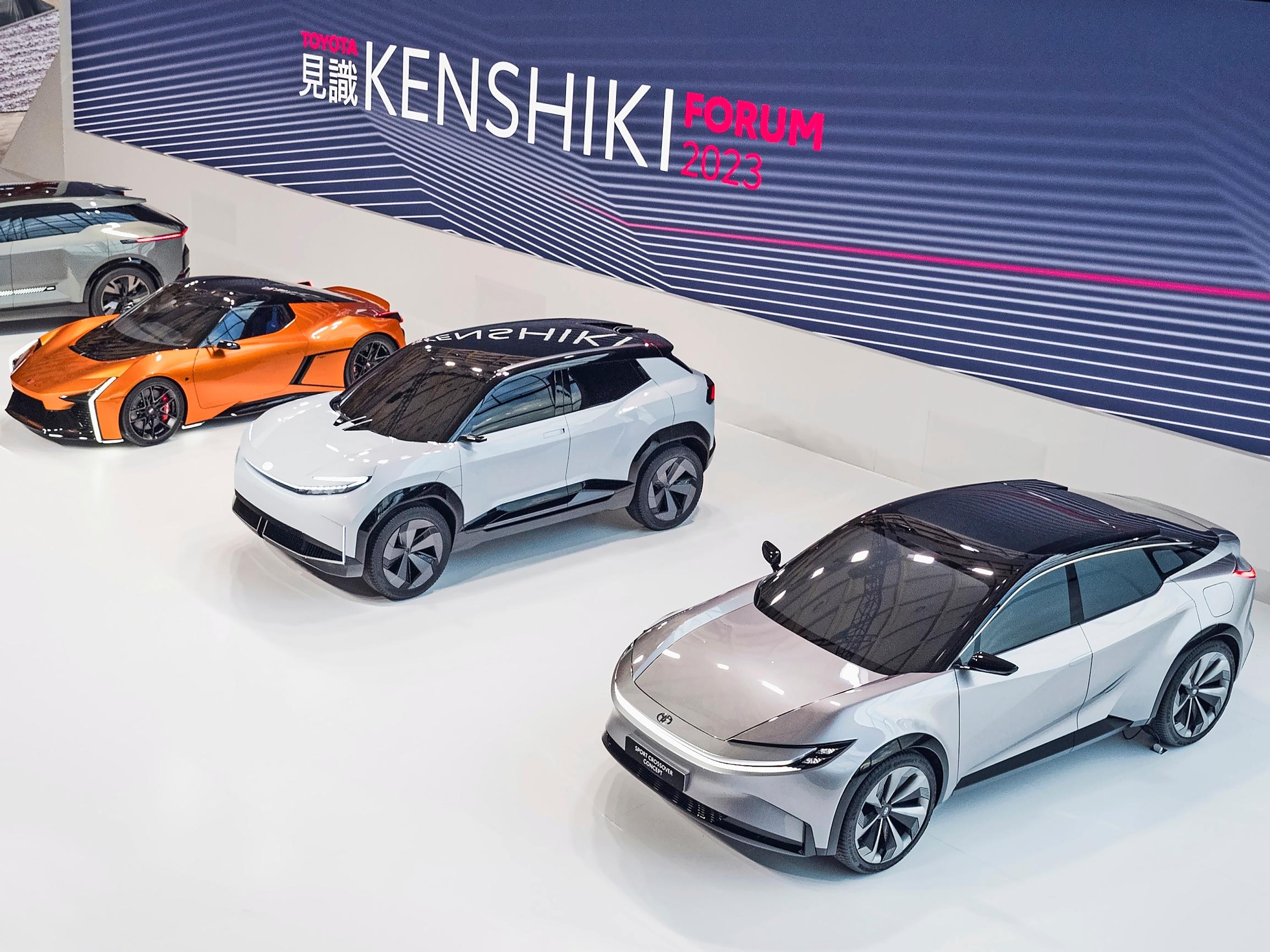 Toyotan tulevaisuus on hybridejä ja ennen pitkää myös sähköautoja – Tältä se näyttää