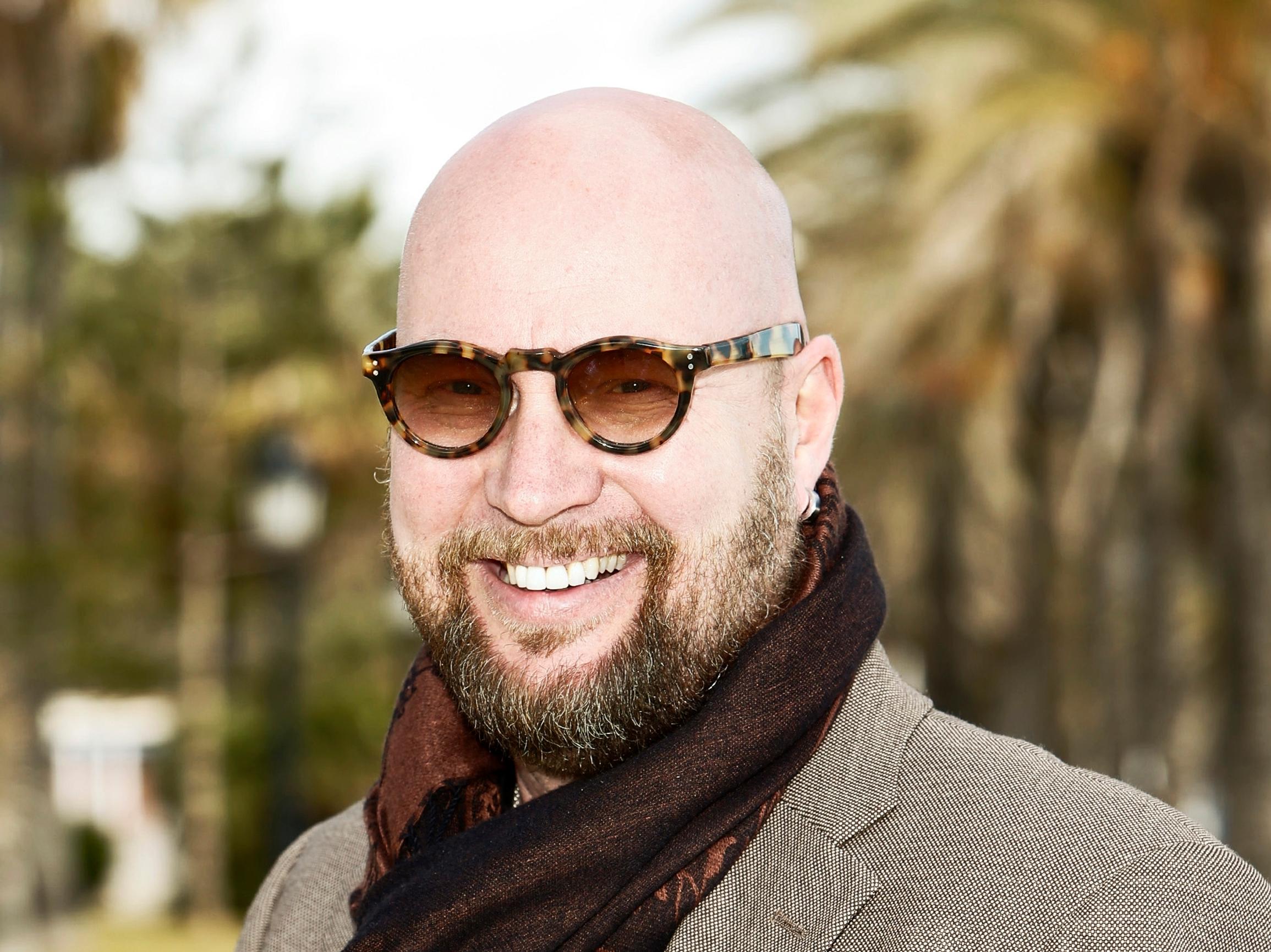 Juha Vuorinen myöntää olevansa herkkis: ”Olen pennusta asti rakastanut kaikenlaista paijaamista ja hyvänä pitoa”