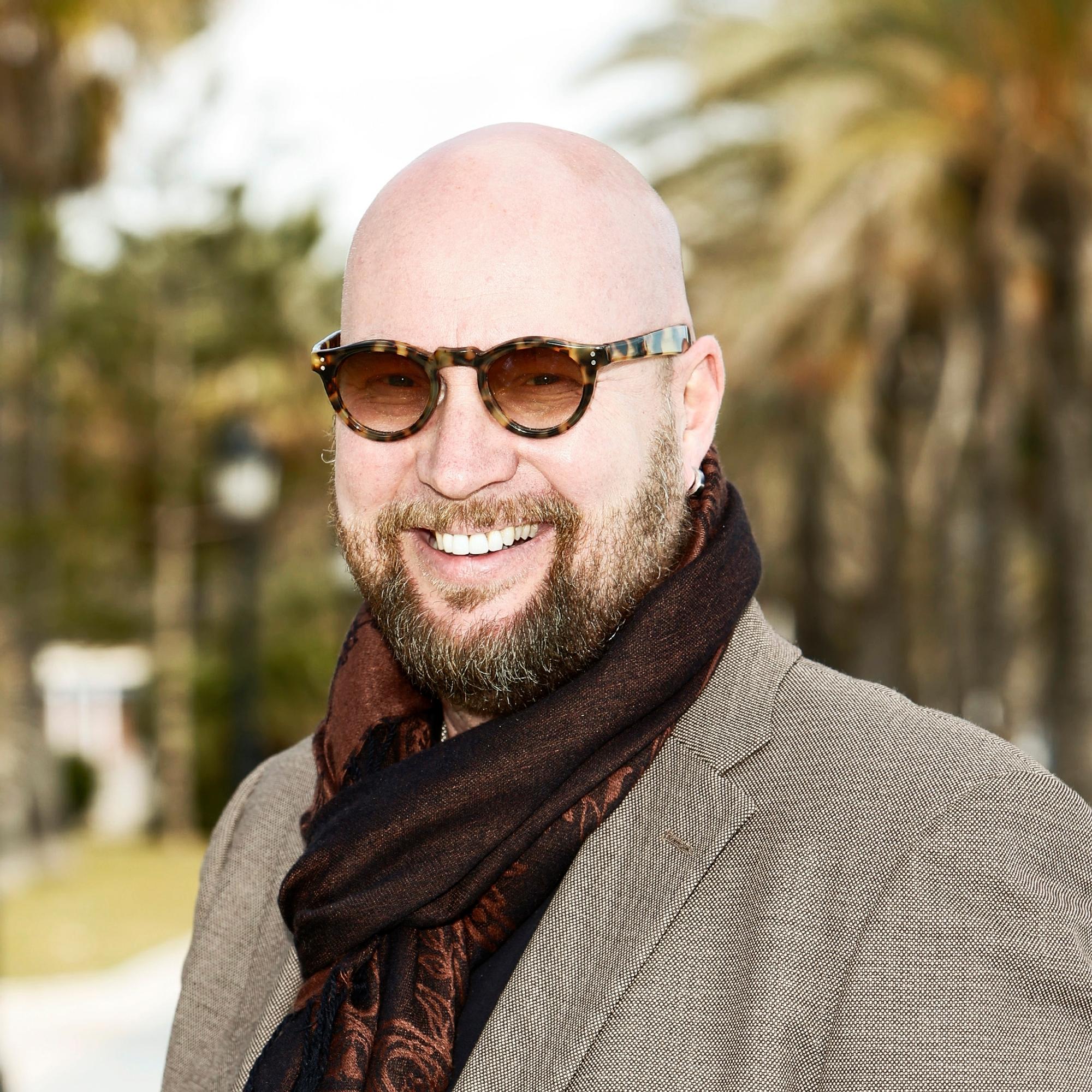 Juha Vuorinen myöntää olevansa herkkis: ”Olen pennusta asti rakastanut kaikenlaista paijaamista ja hyvänä pitoa”