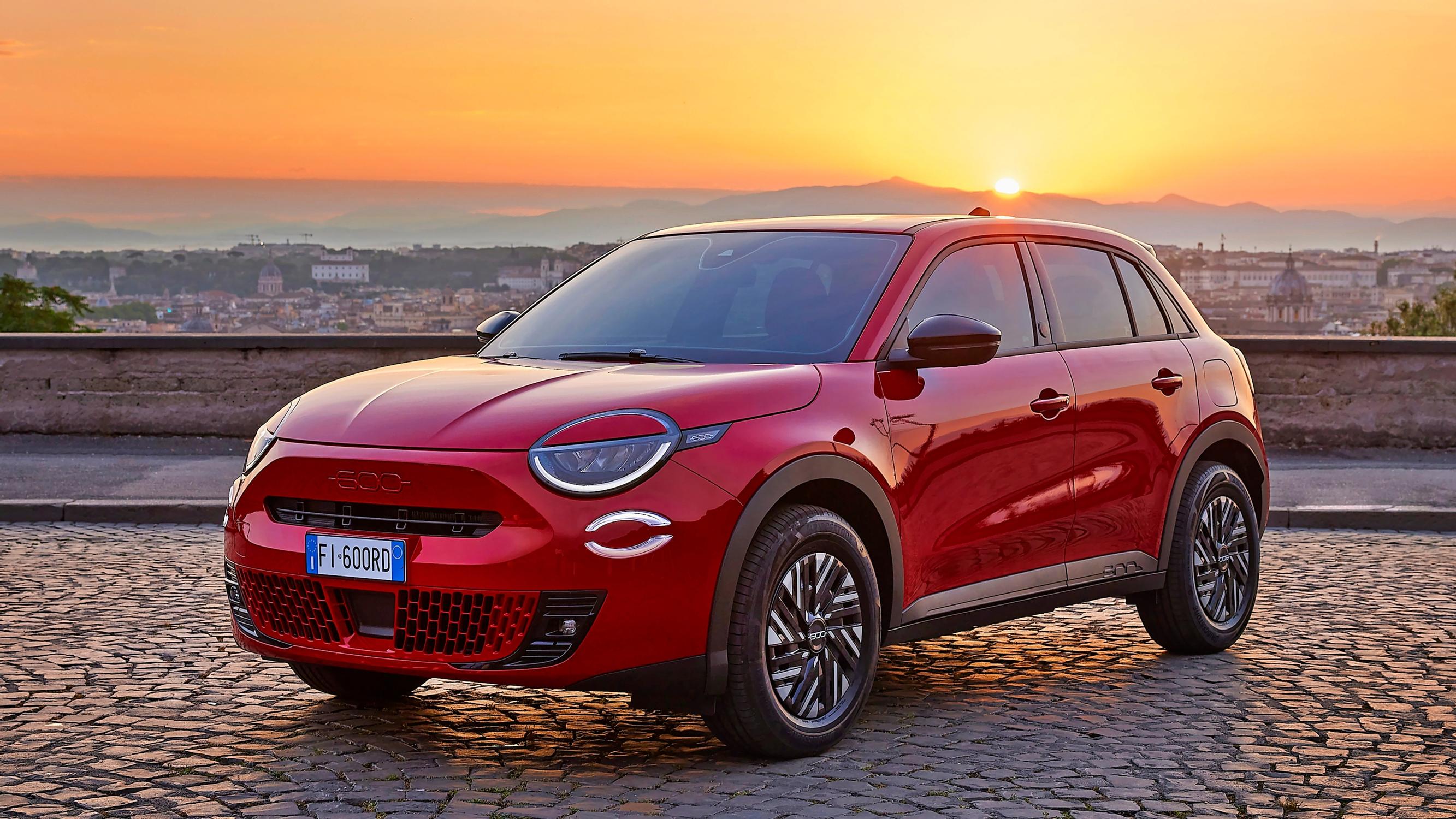 Esittelyssä Fiatin uudet sähköautot – Fiat 600e ja Topolino – Vanhaa näissä ei ole muuta kuin mallinumero ja nimi