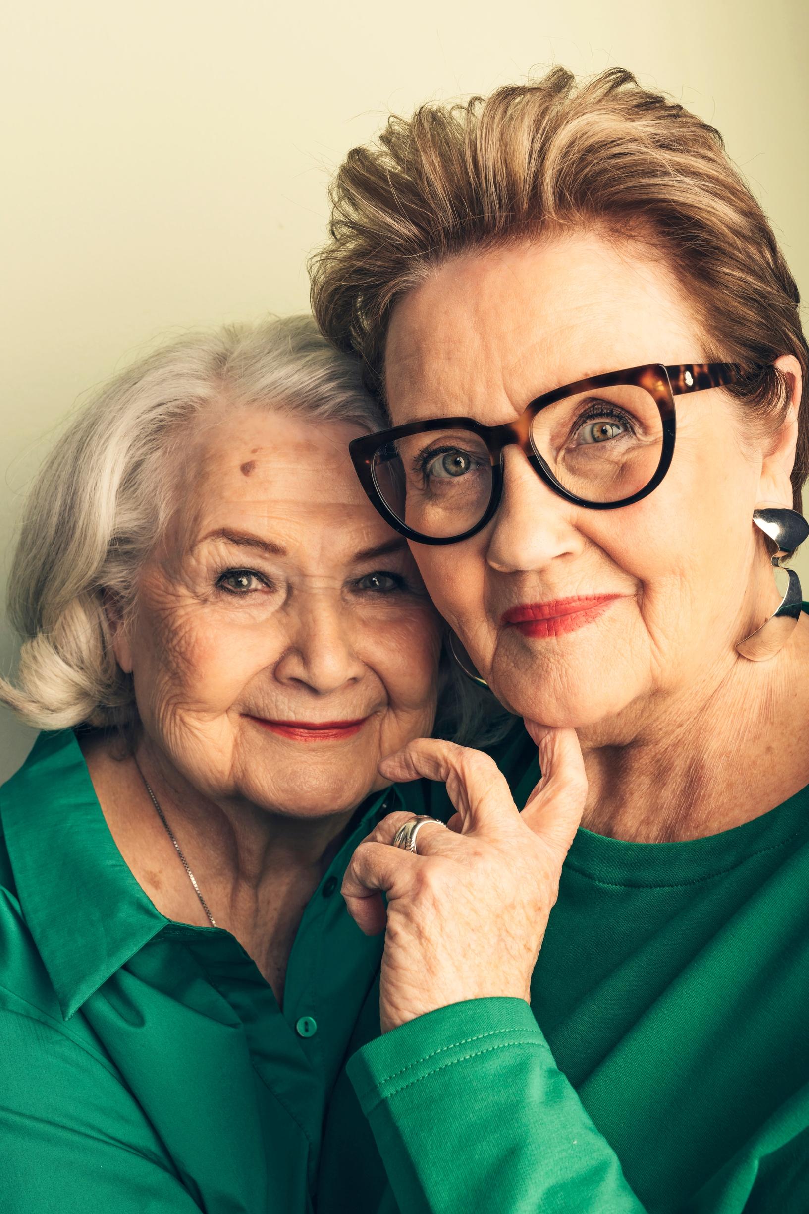 Anja Pohjola ja Liisamaija Laaksonen tutustuivat 1963 ja ovat siitä asti olleet ystäviä.