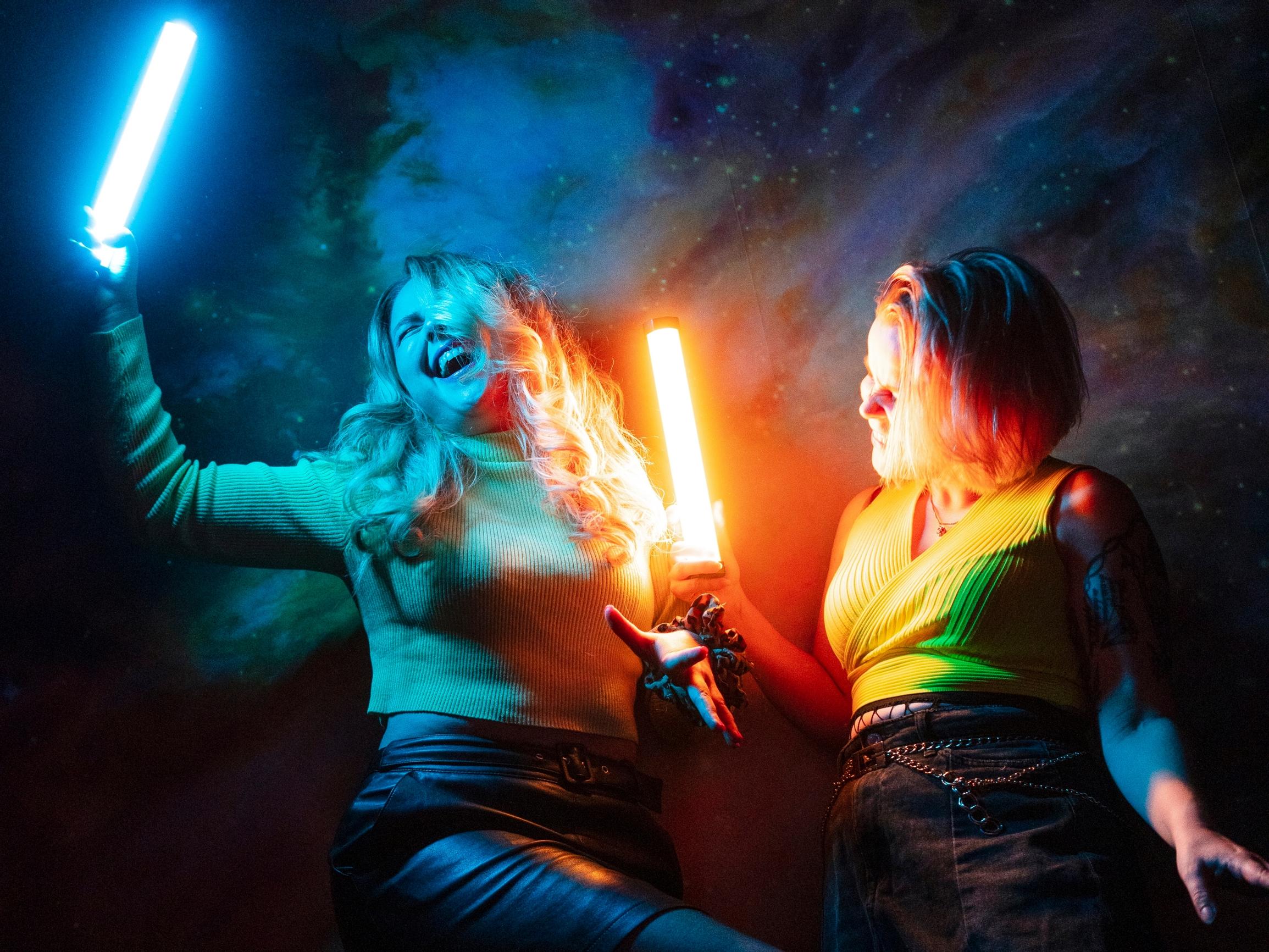 ”Kärkiryyppääjä” Katri Ylinen osasi peittää krapulan jäljet töissä – sitten hän perusti Laura Wathénin kanssa Darravapaa-yhteisön, jossa on hauskaa ilman viinaa