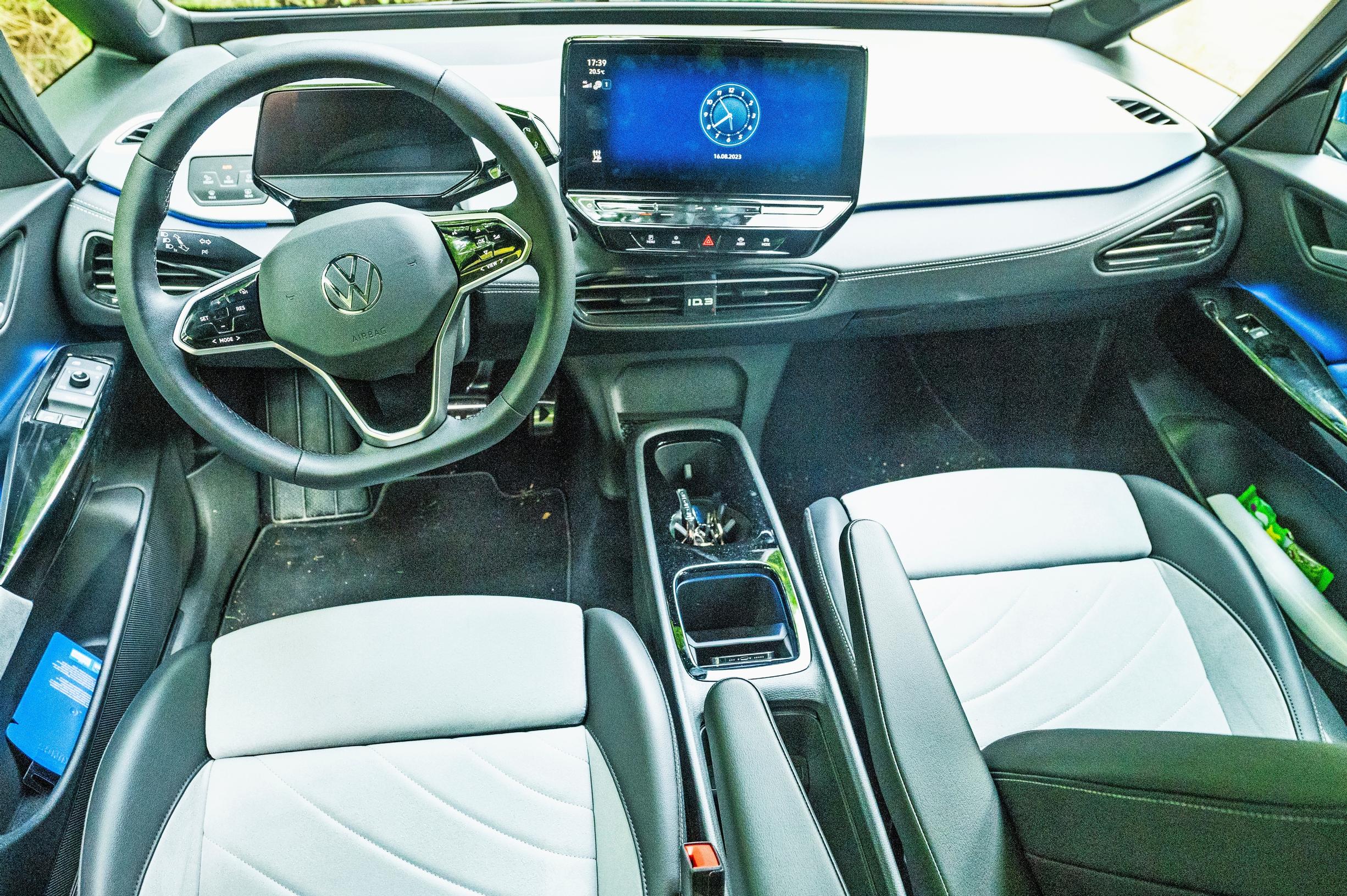 Volkswagen ID.3 Pro S Business Maxin ohjaamo on selkeä ja looginen. Kaikki toiminnot ovat helposti käytettävissä.