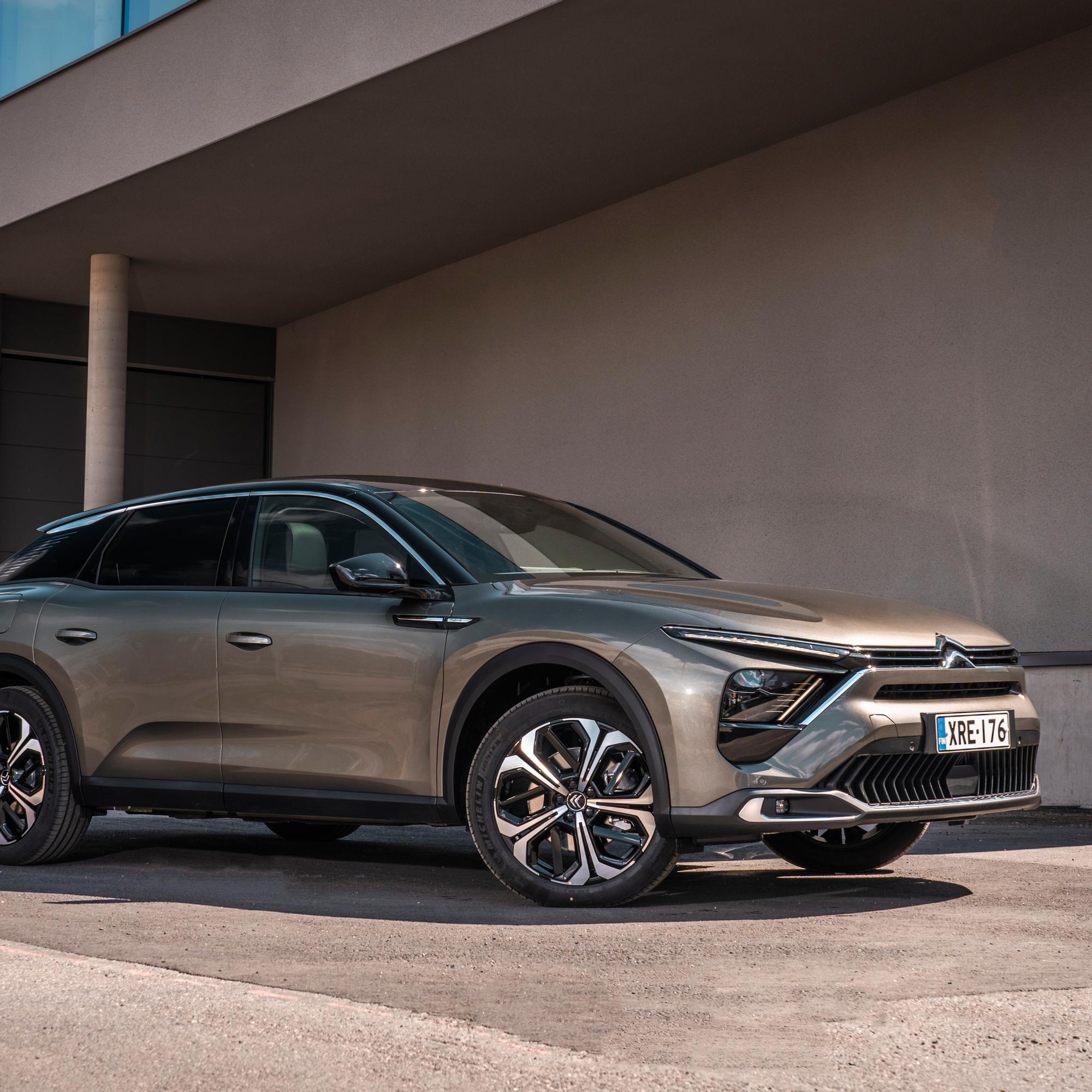 Viikon auto: Citroën C5 X -lataushybridi – Katso Tuulilasin autovideo