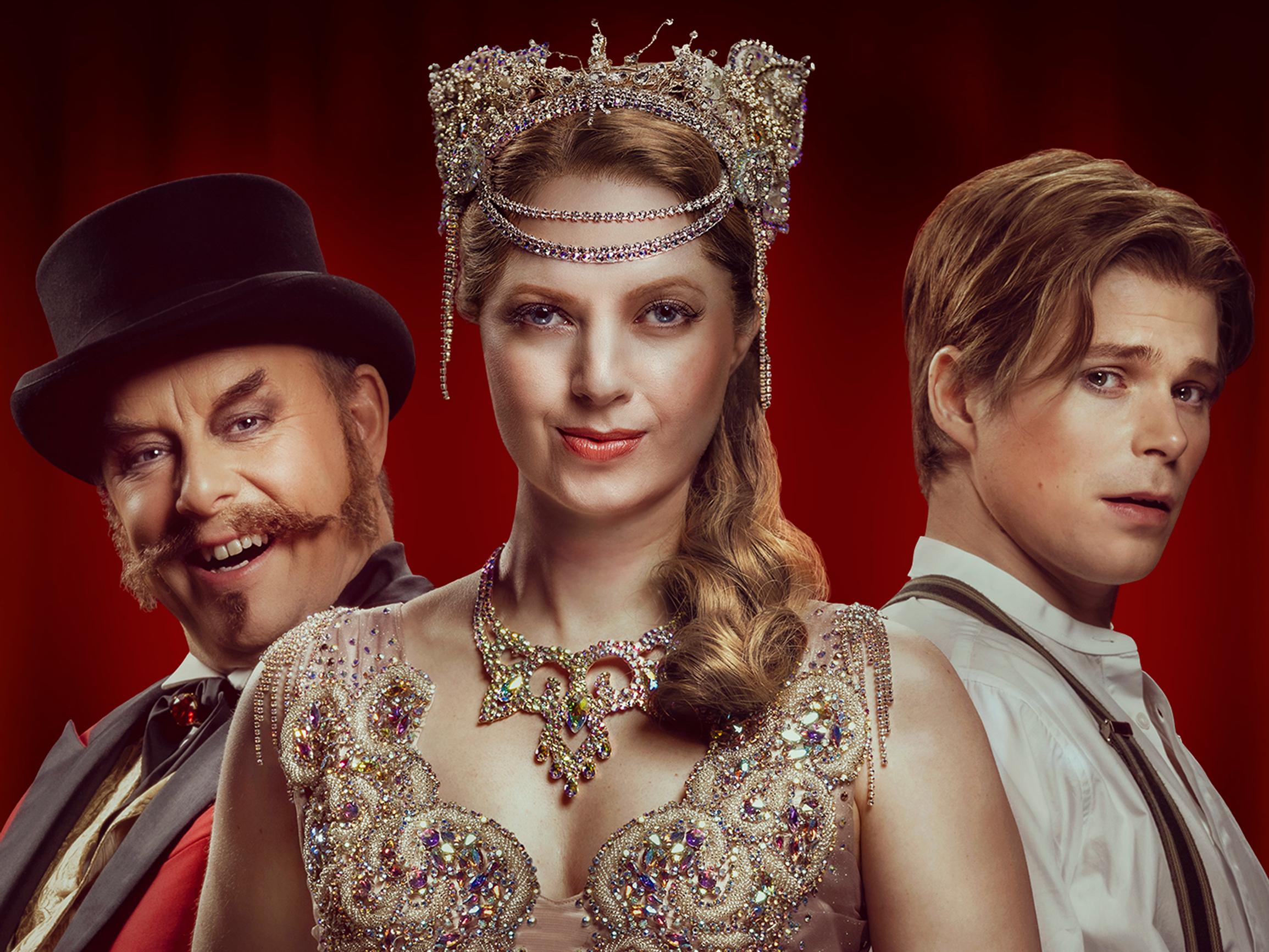 Moulin Rouge! – Helsingin kaupunginteatterin suurmusikaali pursuaa elämäniloa ja energiaa