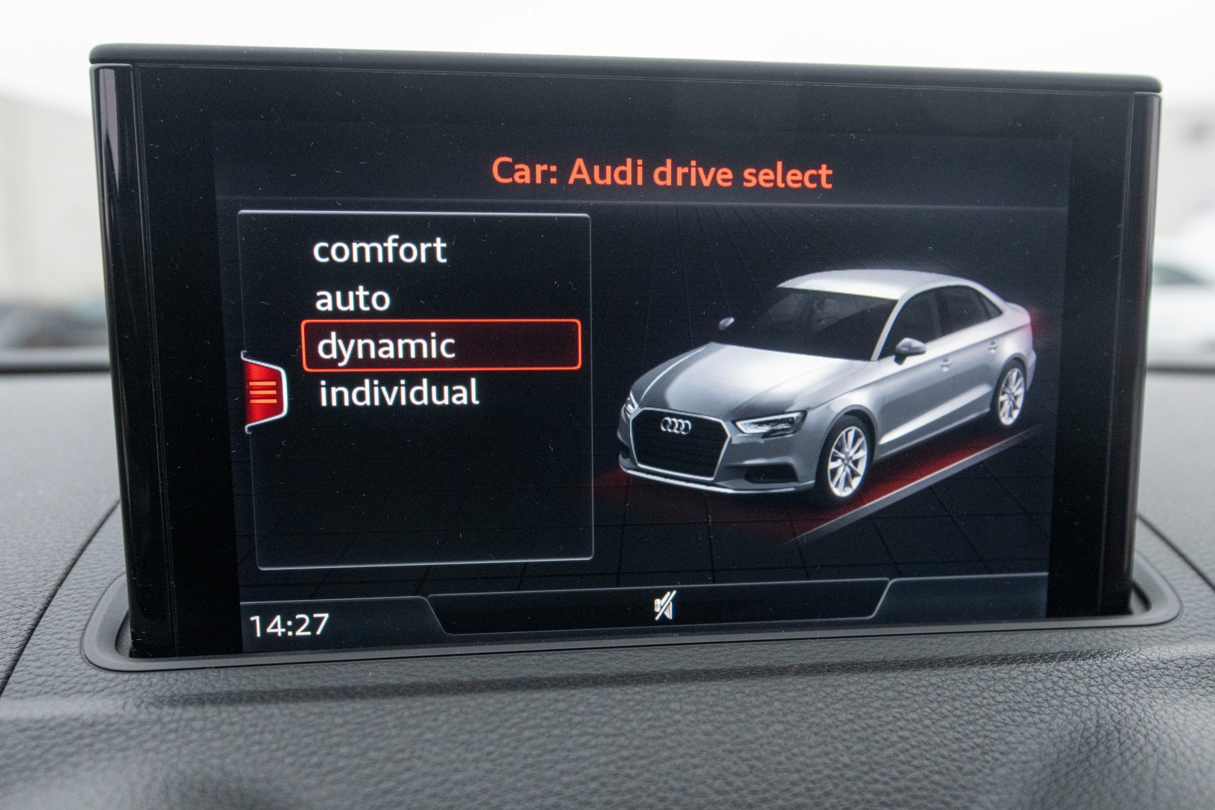 Audi A3 Sedan Business Sport SE 1.0 TFSI S-Tronic tekniikka