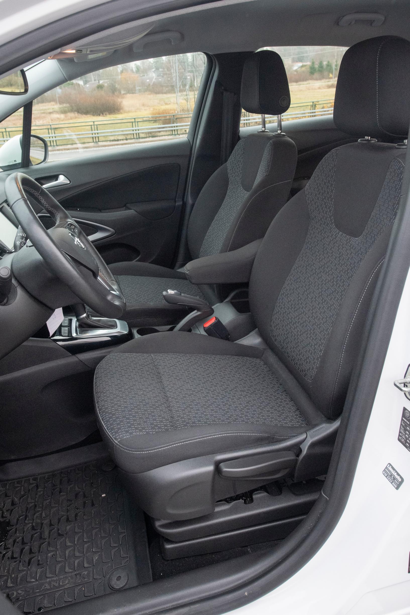 Opel crossland vm. 2021 Comfort 130 Turbo A etupenkki