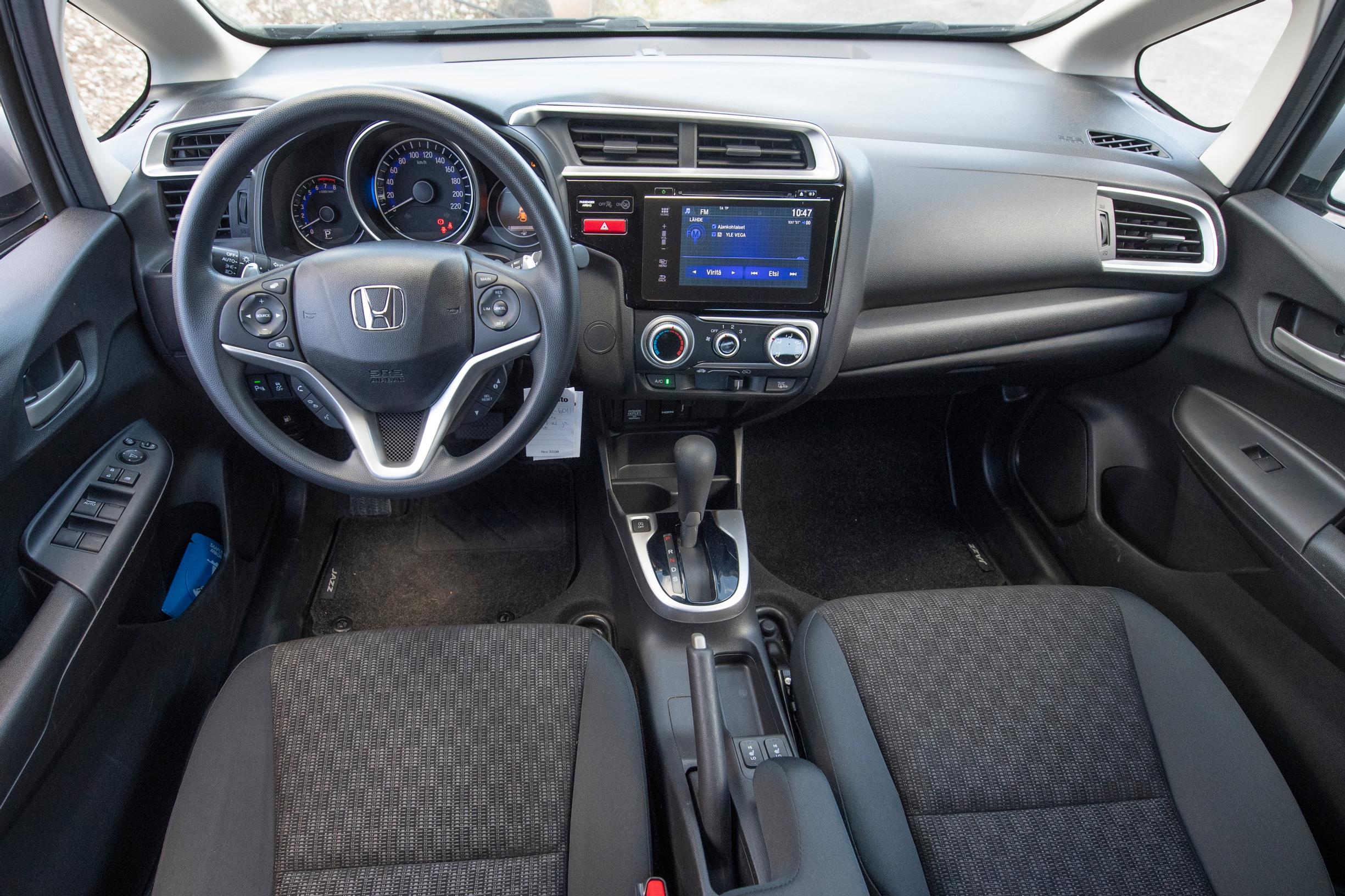 Honda jazz vm. 2016 1.3 Comfort CVT Ohjaamo