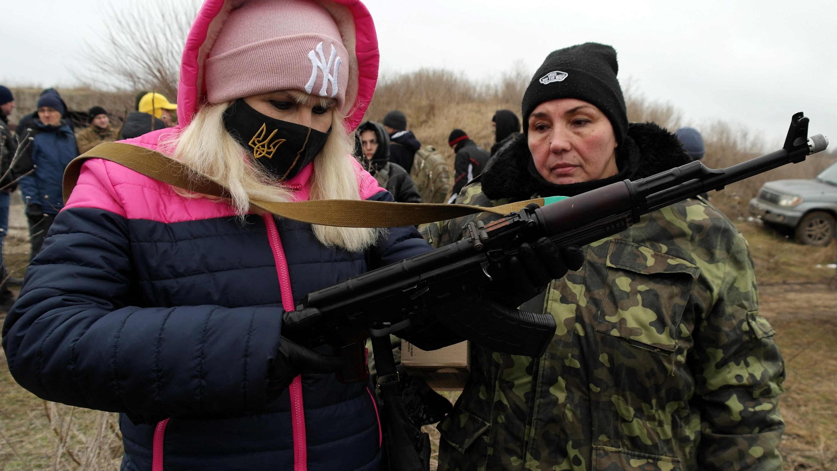Ukrainan armeijasta on naisia yli 15 prosenttia ja määrä kasvaa koko ajan – Naisilla merkittävä rooli kaupunkien puolustuksessa