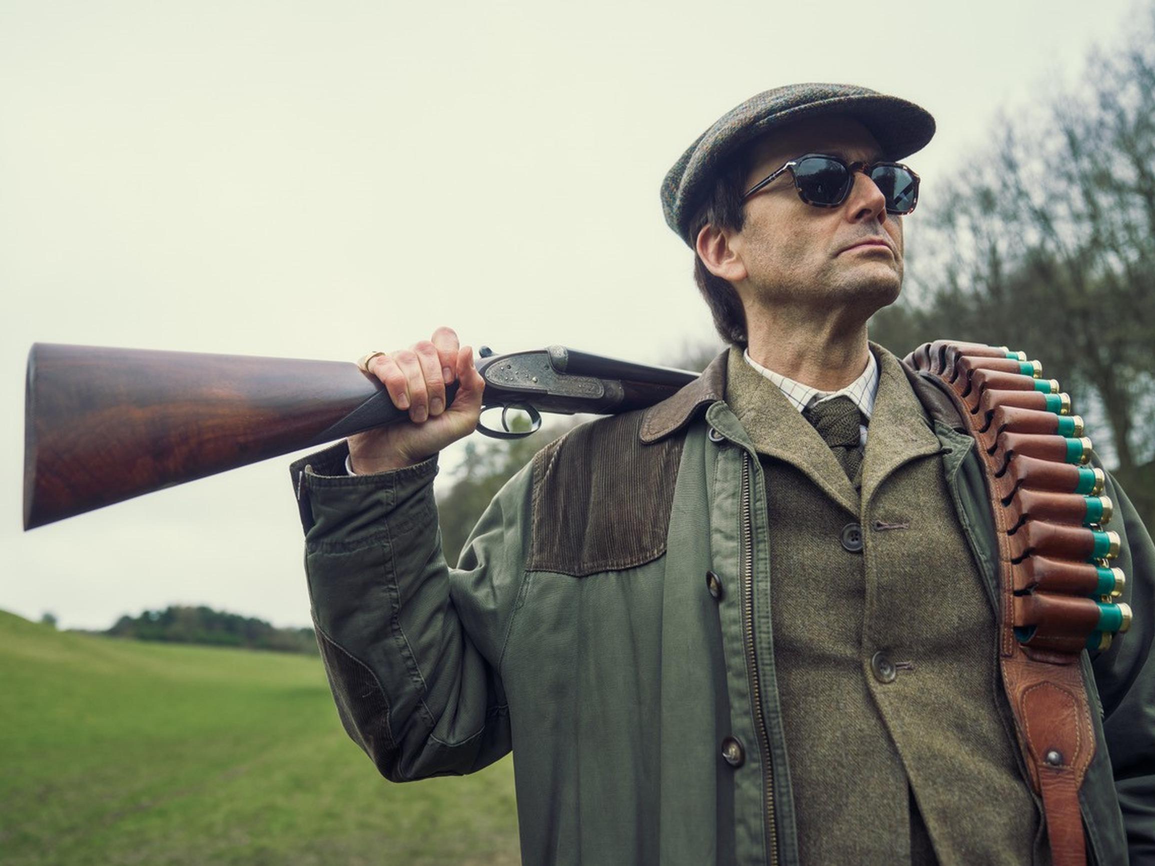 Nämä kannattaa katsoa nyt: sukeltavia isoäitejä, kotimainen jättihitti ja brittiläistä viihdettä camp-asenteella 