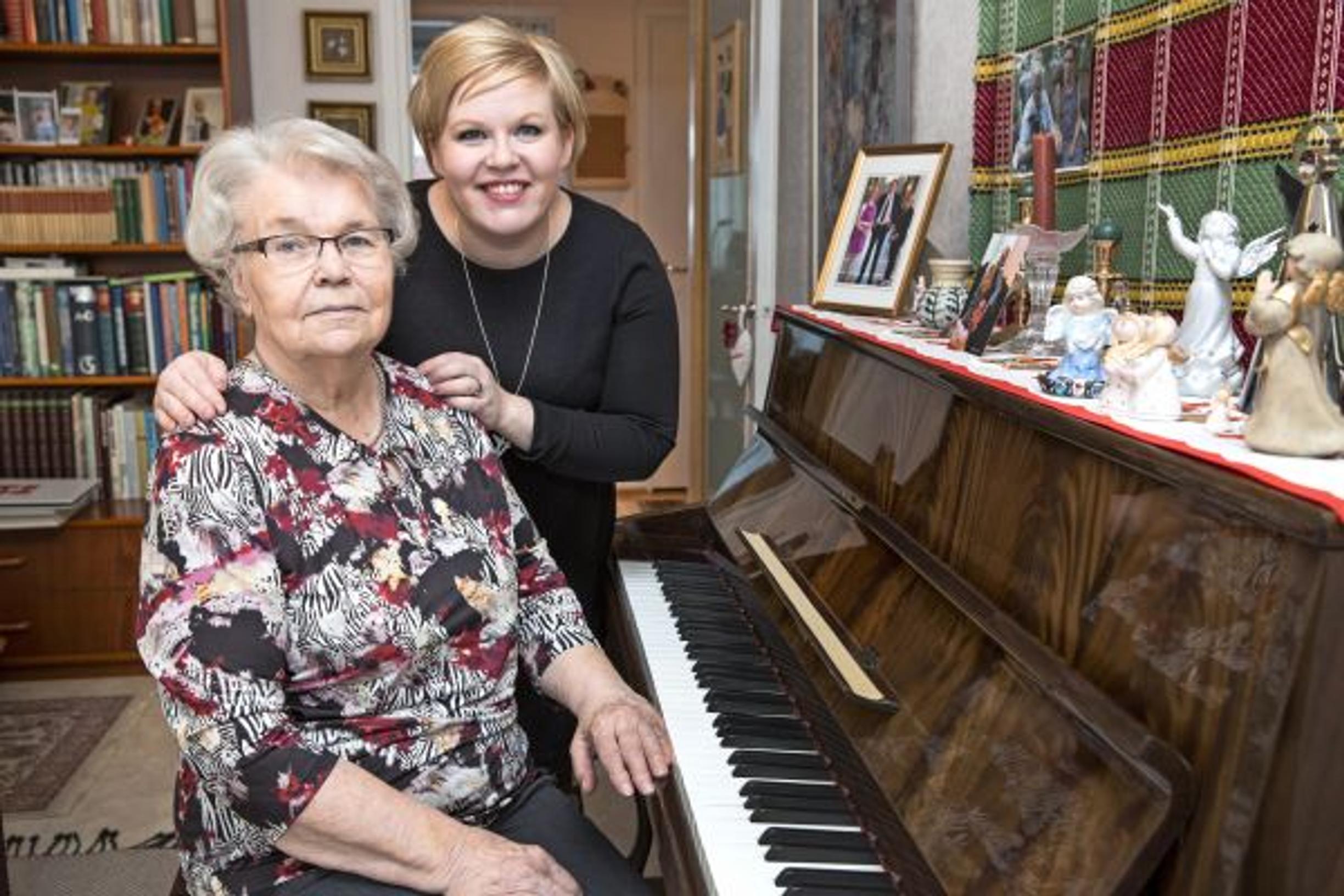 Opettaja Helvi Keuru oli Annika Saarikolle kuin isoäiti