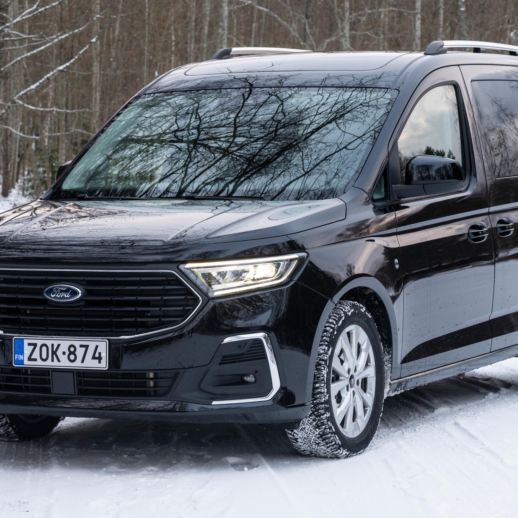 Ford Tourneo Grand Connect Titanium 2.0 EcoBlue – Kun koko ja tilavuus ratkaisee