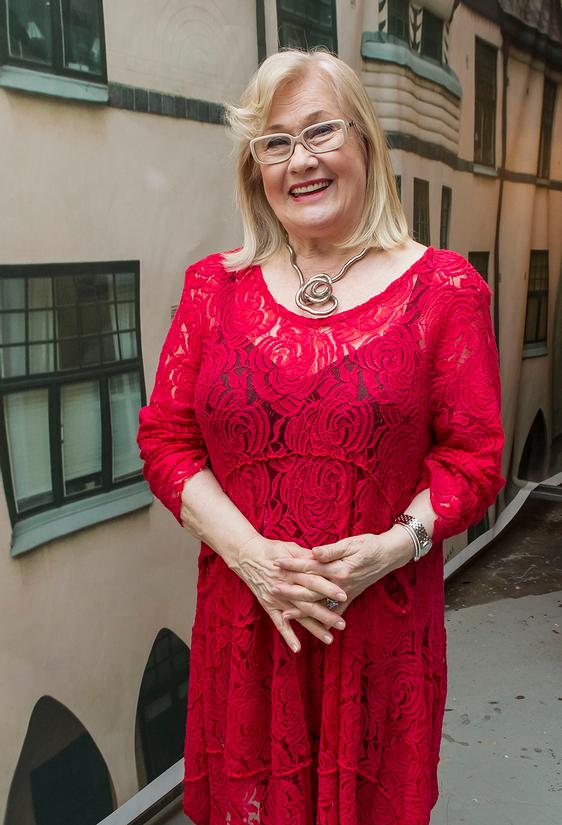 Maija Liisa Peuhu On Salatut Elämät Sarjan Ensimmäinen Nainen Apu