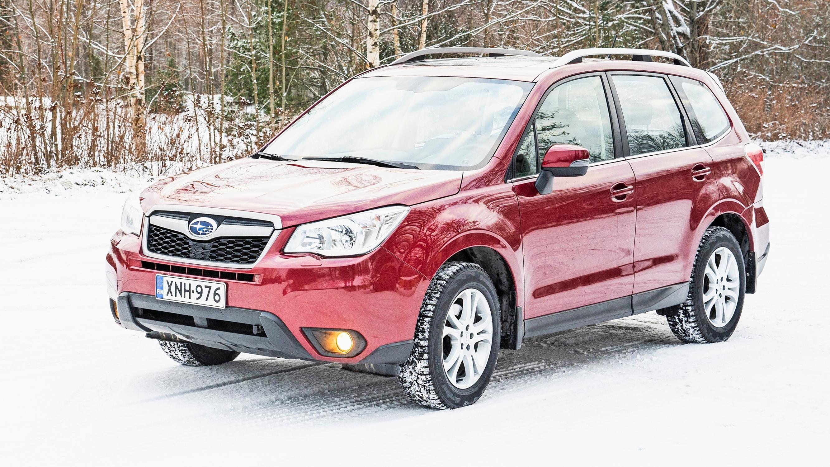 Subaru Forester vm. 2015 – Mitä huonompi tie ja keli, sitä paremmin tämä nelivetoinen bokseri suorittaa