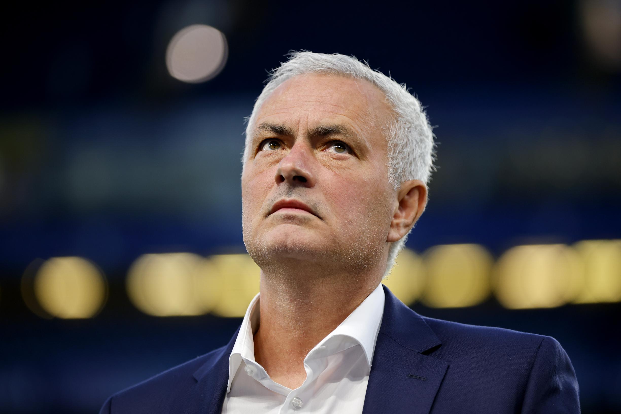 Sata miljoonaa potkuilla: José Mourinho repii jalkapallosta kaiken irti, vaikka ei lajille enää paljon anna – portugalilaisen viimeisin keikautus on kaikessa mourinhomaisuudessaan täysi klassikko