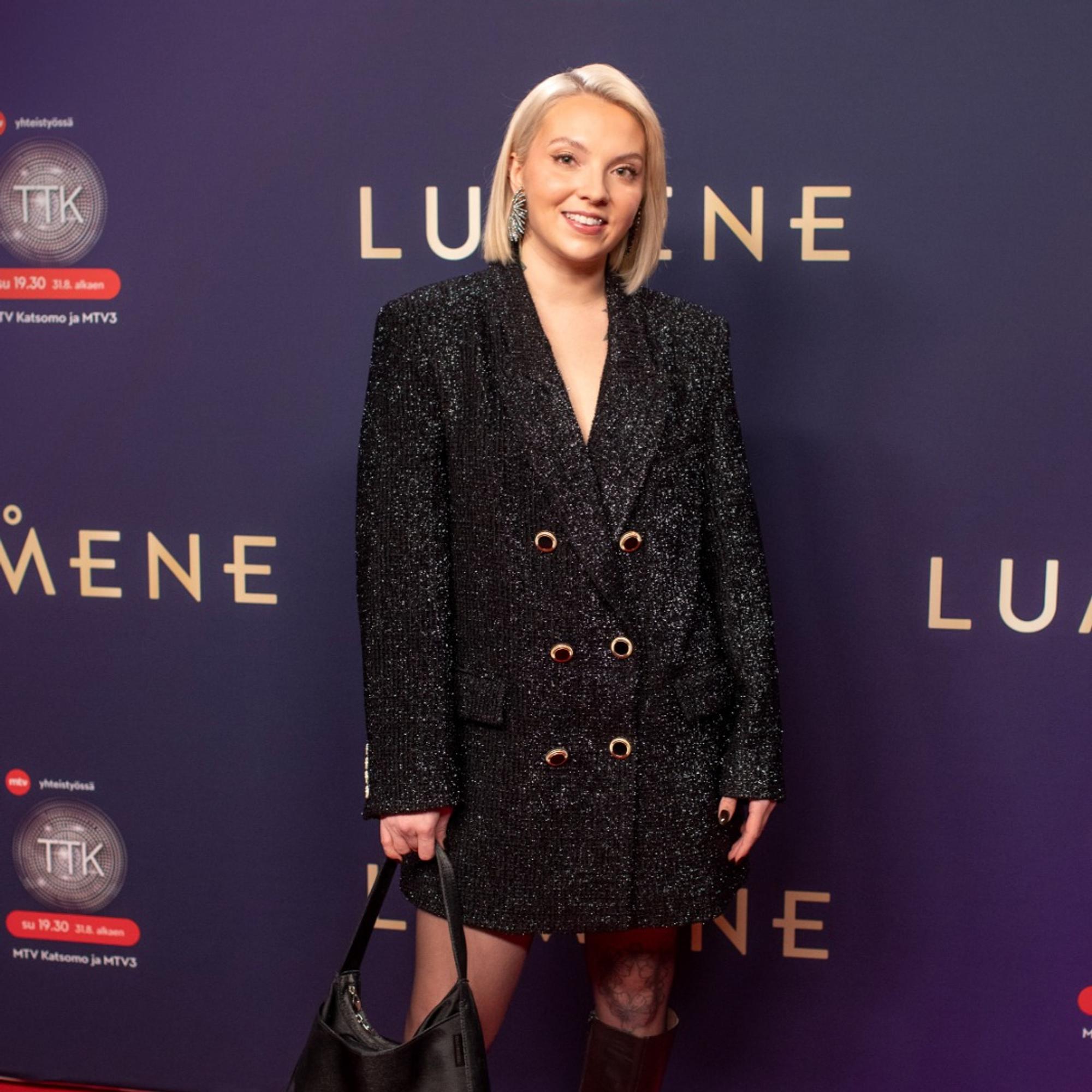 Näin Veronica Verho reagoi, kun häntä spekuloitiin Vappu Pimiän TTK-seuraajaksi – yksi lupaus ei salli hänen kieltäytyä – kuka on sinun suosikkisi?