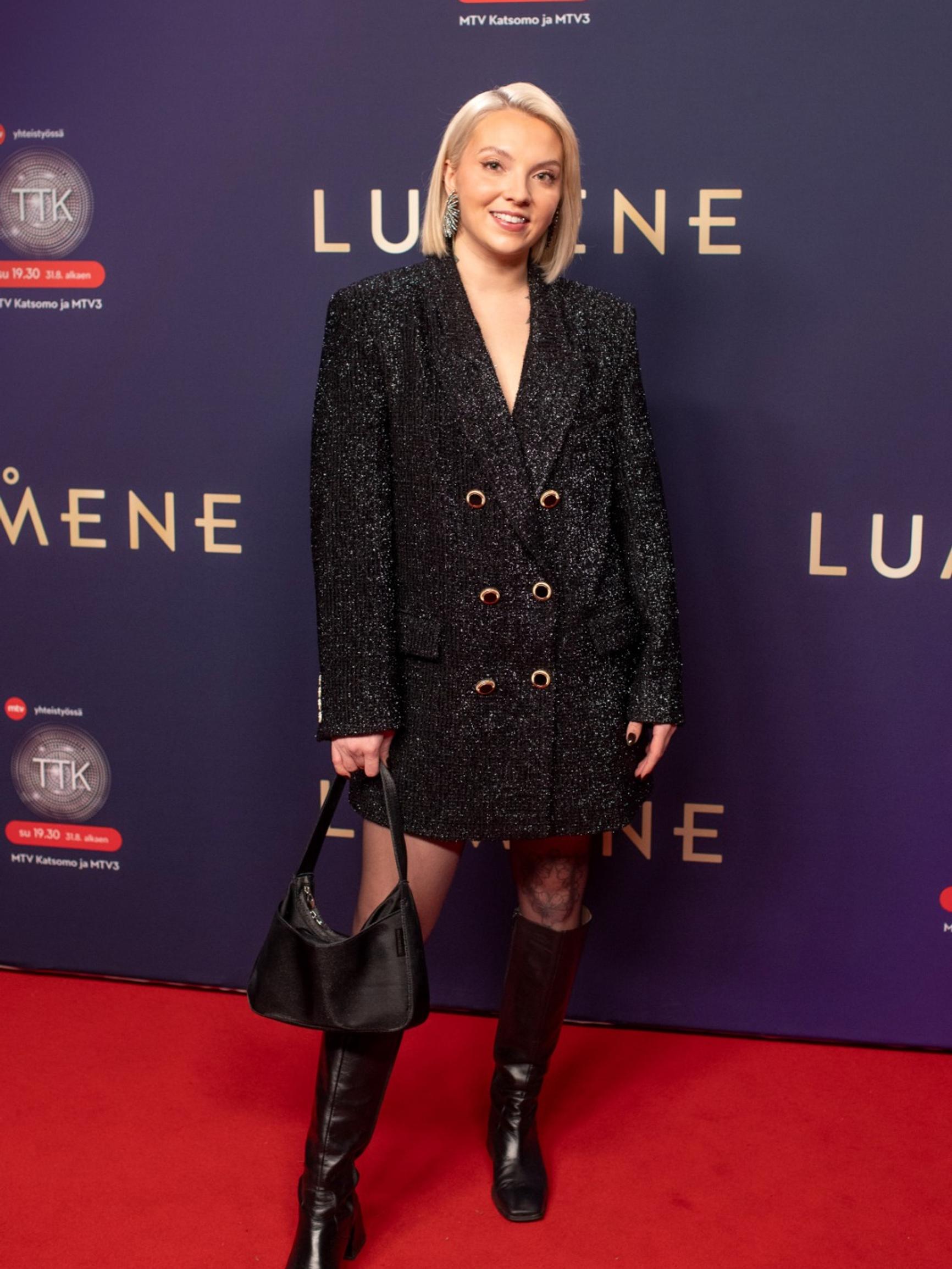 Näin Veronica Verho reagoi, kun häntä spekuloitiin Vappu Pimiän TTK-seuraajaksi – yksi lupaus ei salli hänen kieltäytyä – kuka on sinun suosikkisi?