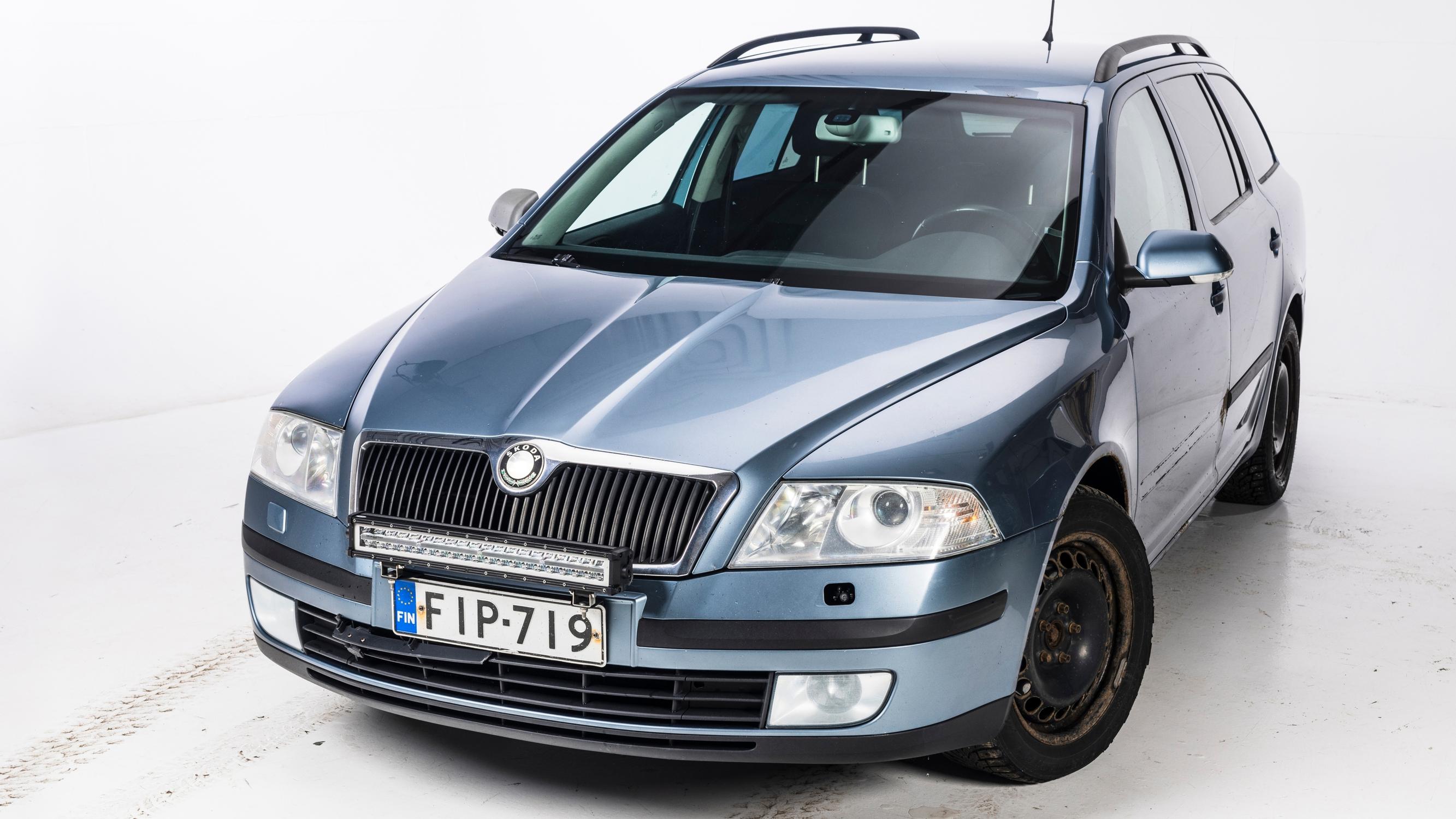 Skoda Octavia Combi  – Yli 600 000 km elämän myötä- ja vastamäessä – ”Olen tehnyt Skodan kanssa sopimuksen, että se palvelee meitä hamaan loppuunsa saakka”