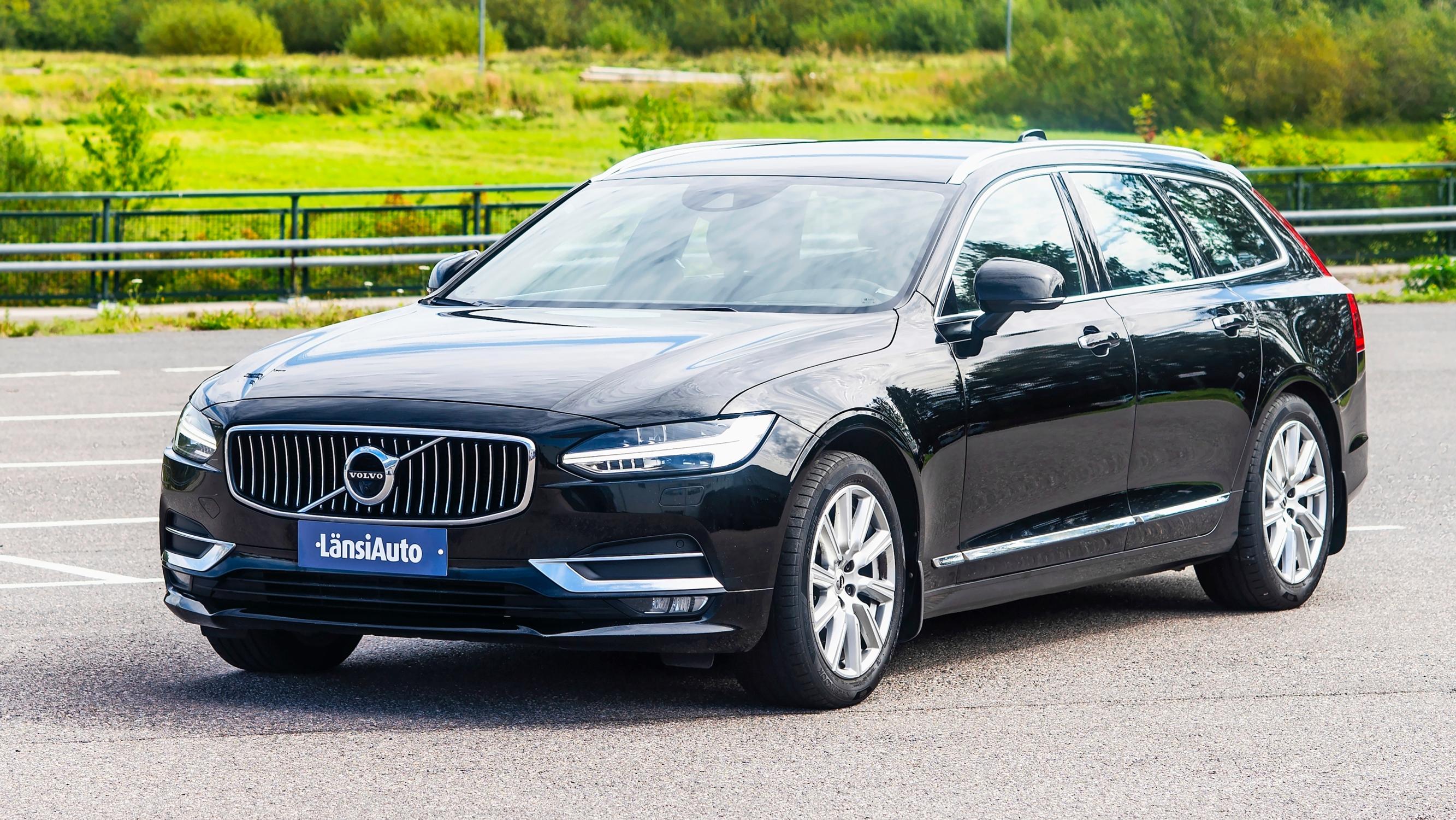 Volvo V90 vm. 2017– Iso neliveto ja keulalla tehokas turbodiesel – Talvi tulee, oletko valmis?