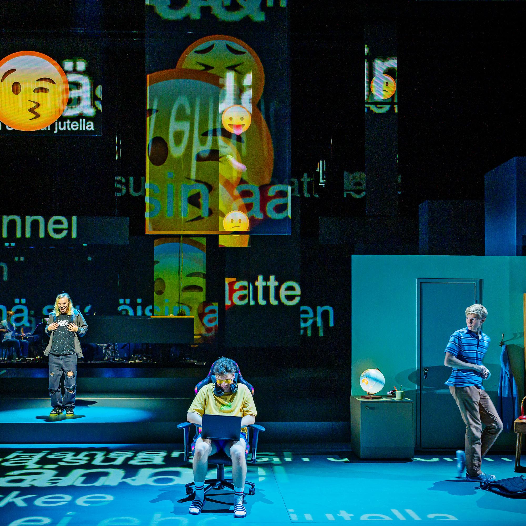 Rakas Evan Hansen – Suurien teemojen musikaali häikäisee Helsingin kaupunginteatterissa musiikillaan