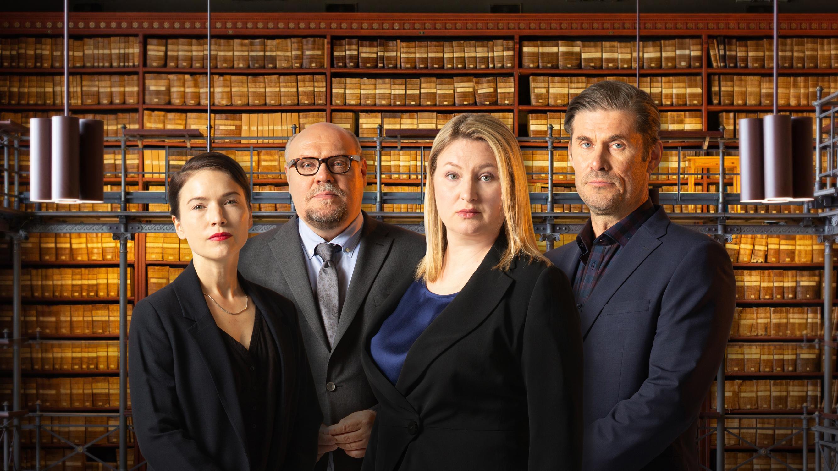 Dosentit Kansallisteatterissa – Juha Jokelan uutuus kiteyttää ajankuvan