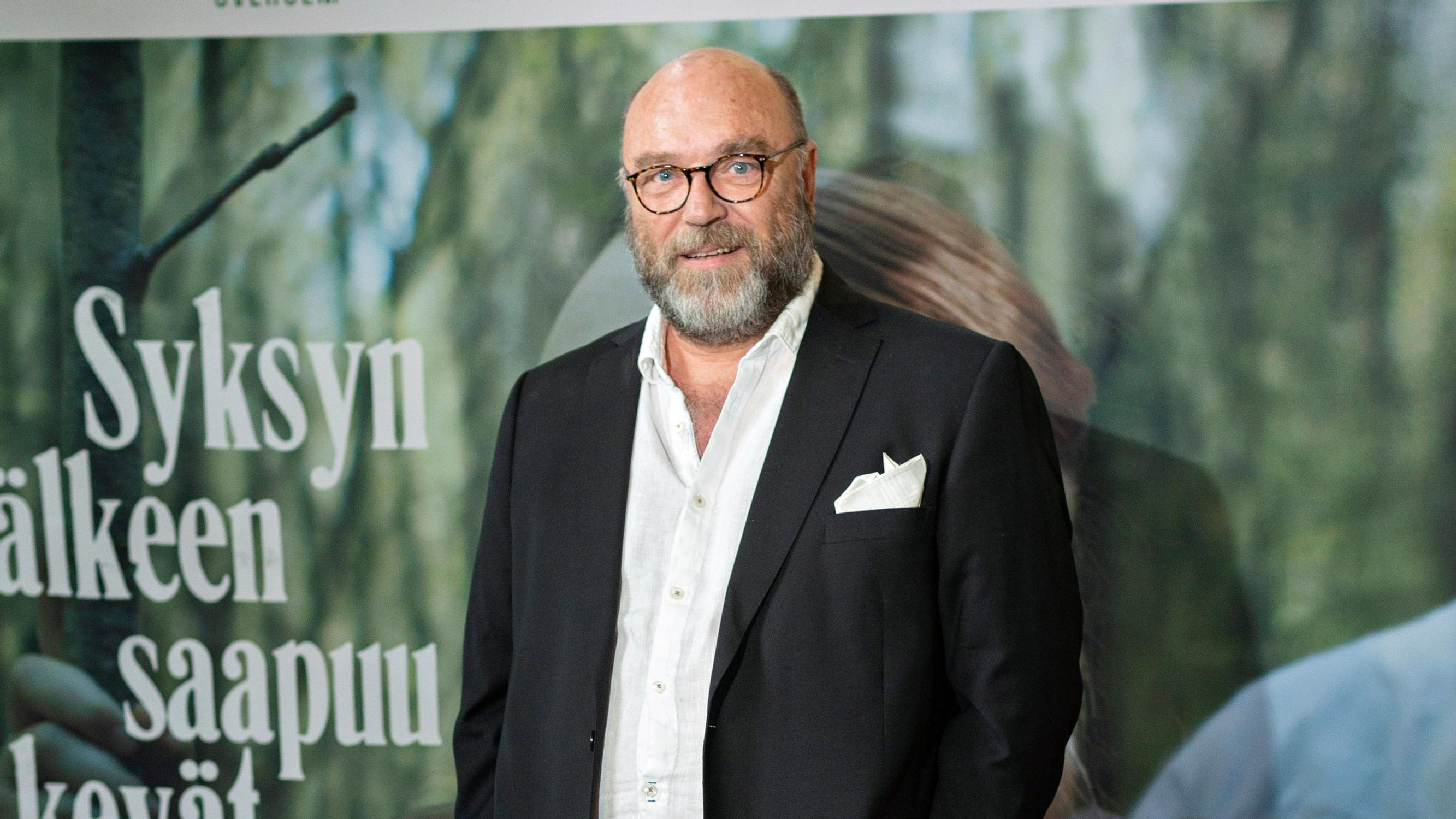 Pertti Sveholm: "Yrityksistäni huolimatta en ole oppinut vieläkään täysin ymmärtämään naista" 