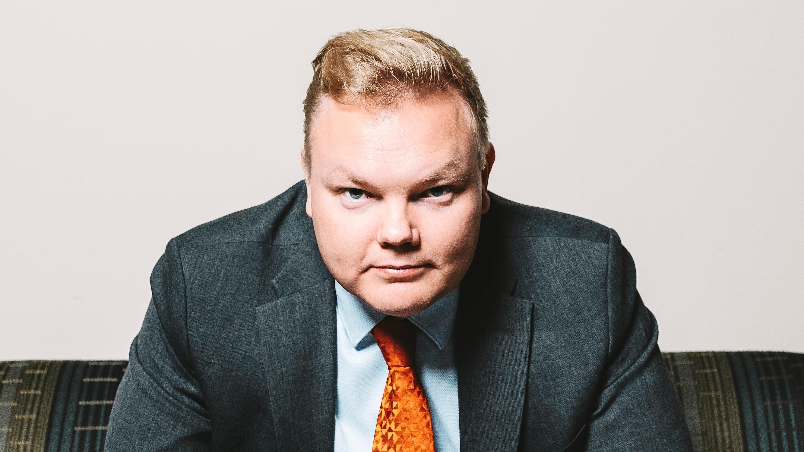 Antti Kurvinen: ”Ei olisi keskustalle ja demareille haitaksi, jos Lipponen olisi pääministerinä”