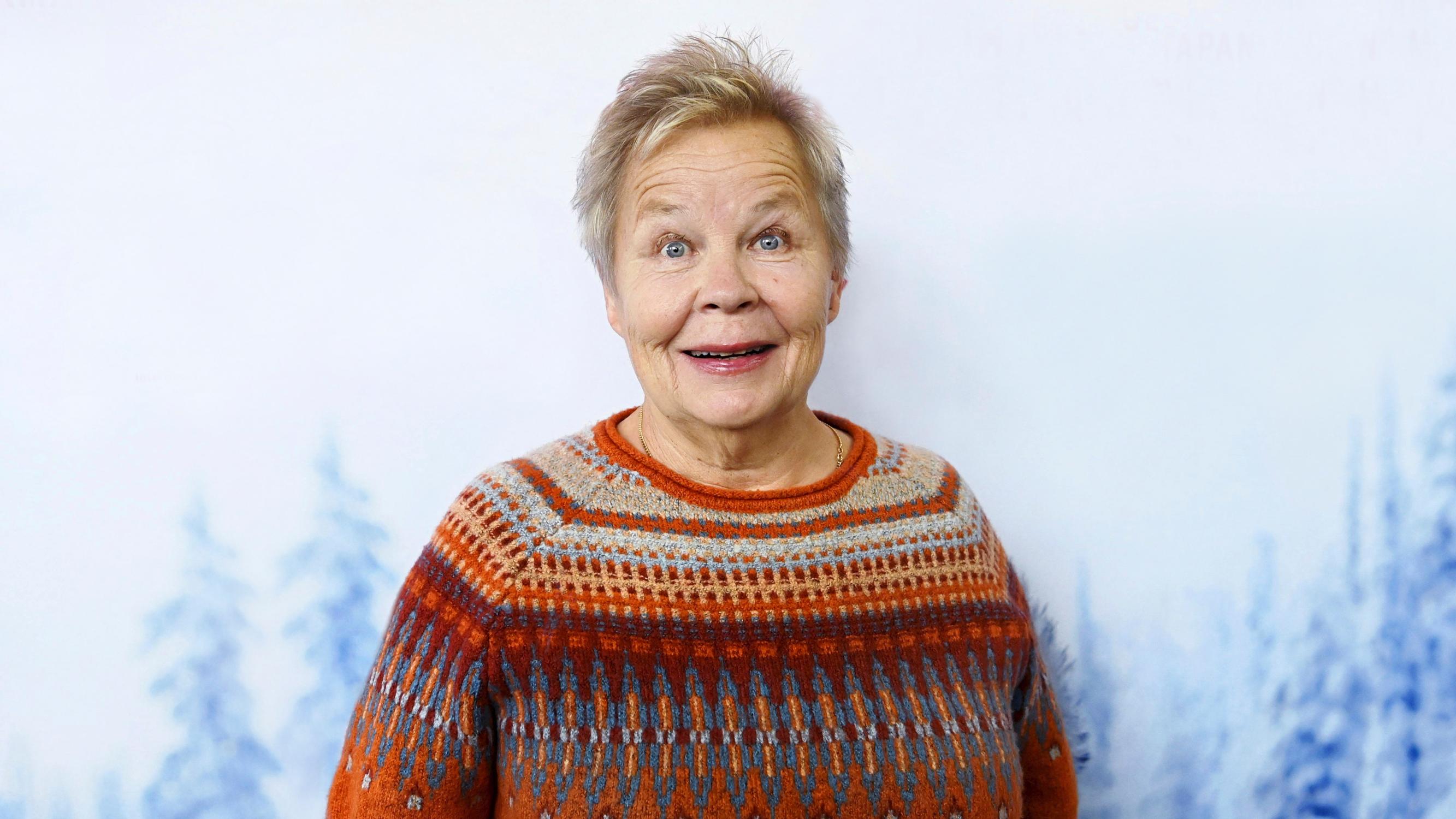 Ulla Tapaninen: ”Häpesin juuriani, enkä vielä teatterikoulussa kehdannut kertoa olevani Kuhmosta – väitin tulevani Kajaanista”