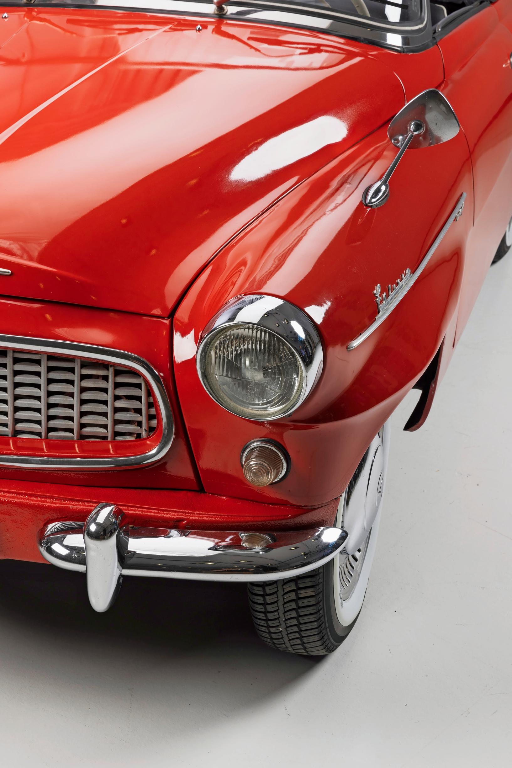 Skoda Felician 1950-luvun lopulla luodut muodot ovat sirot.