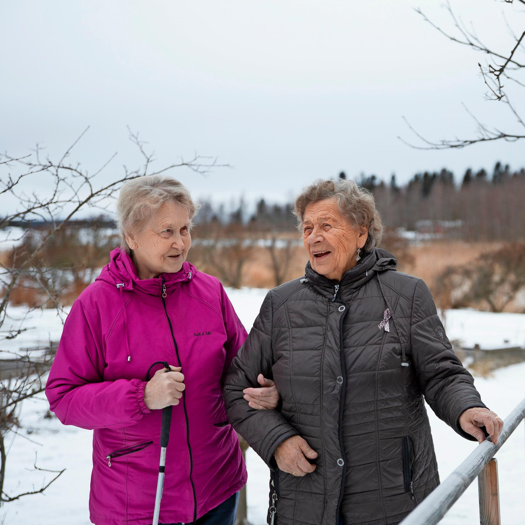 Anjan, 87, ja Kaijan, 87,  keskinäinen yya-sopimus on kestänyt jo vuosikymmeniä: ”Pystymme puhumaan ihan kaikesta”