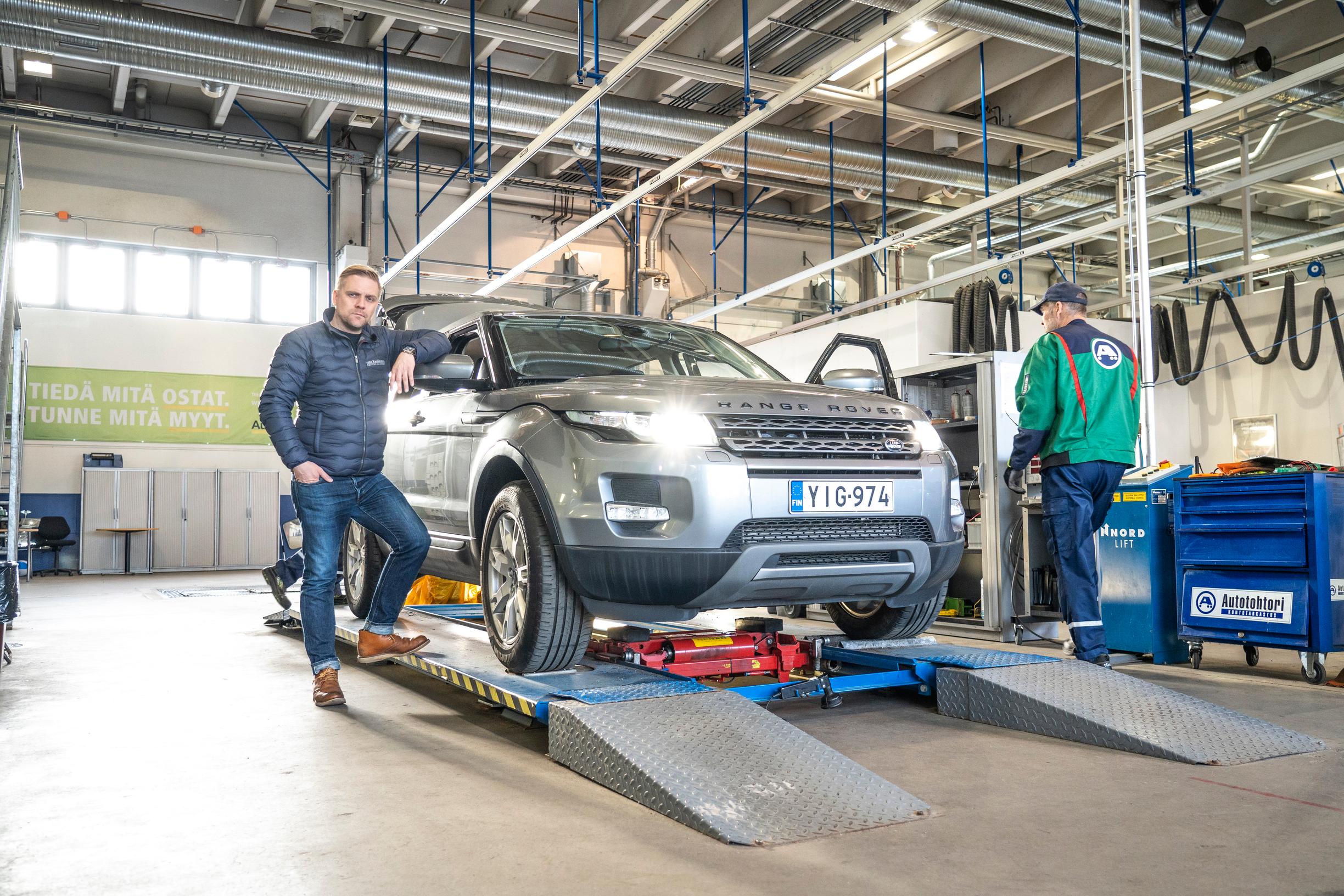 Käytetty: Range Rover Evoque 2.2 TD4 (23 900€) - Pohjarusketusta