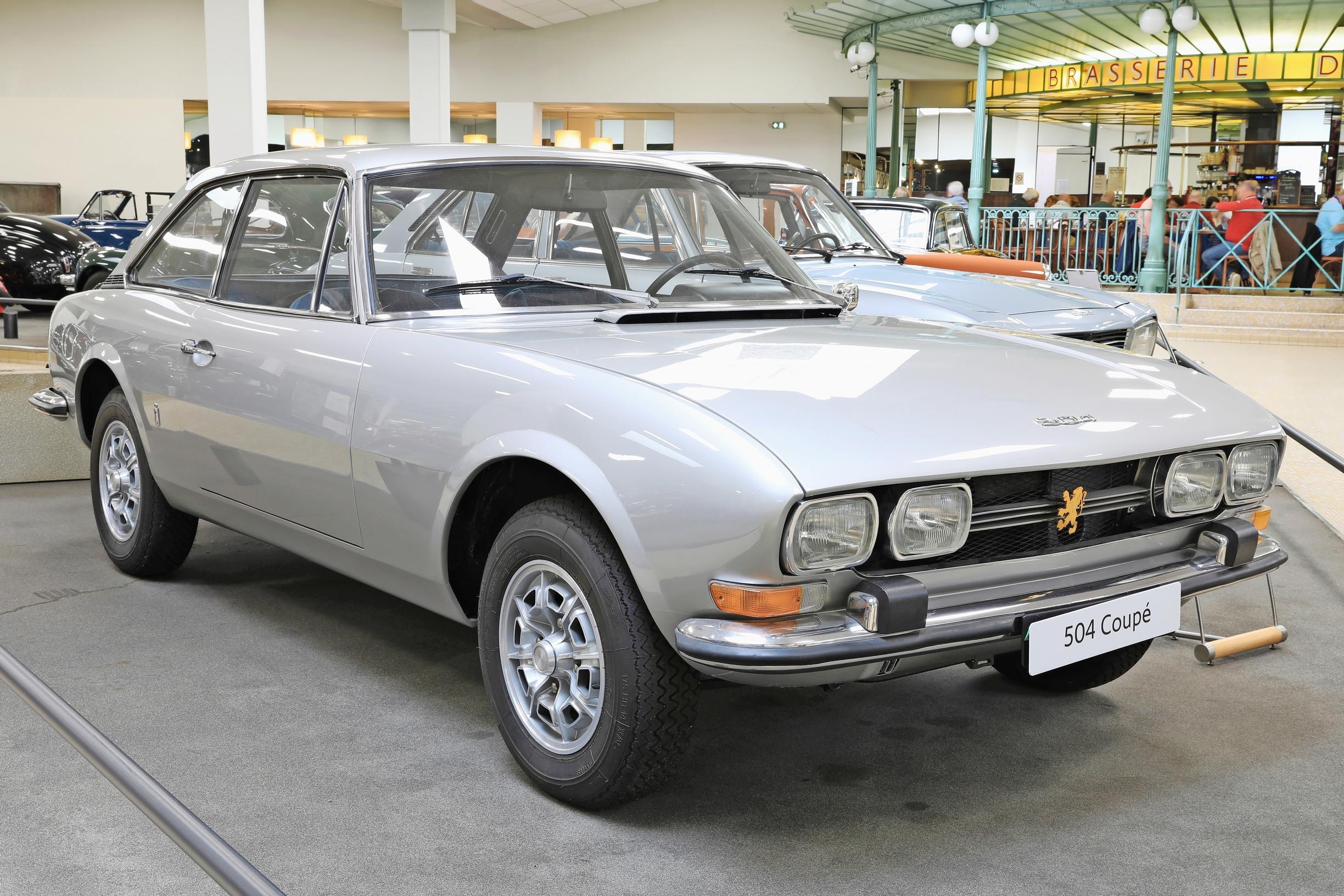 Peugeot 504 | Kaikki me muistamme normaalin Peugeot 504 Sedanin, mutta Coupén on vain harva nähnyt – ainakaan liikenteessä.