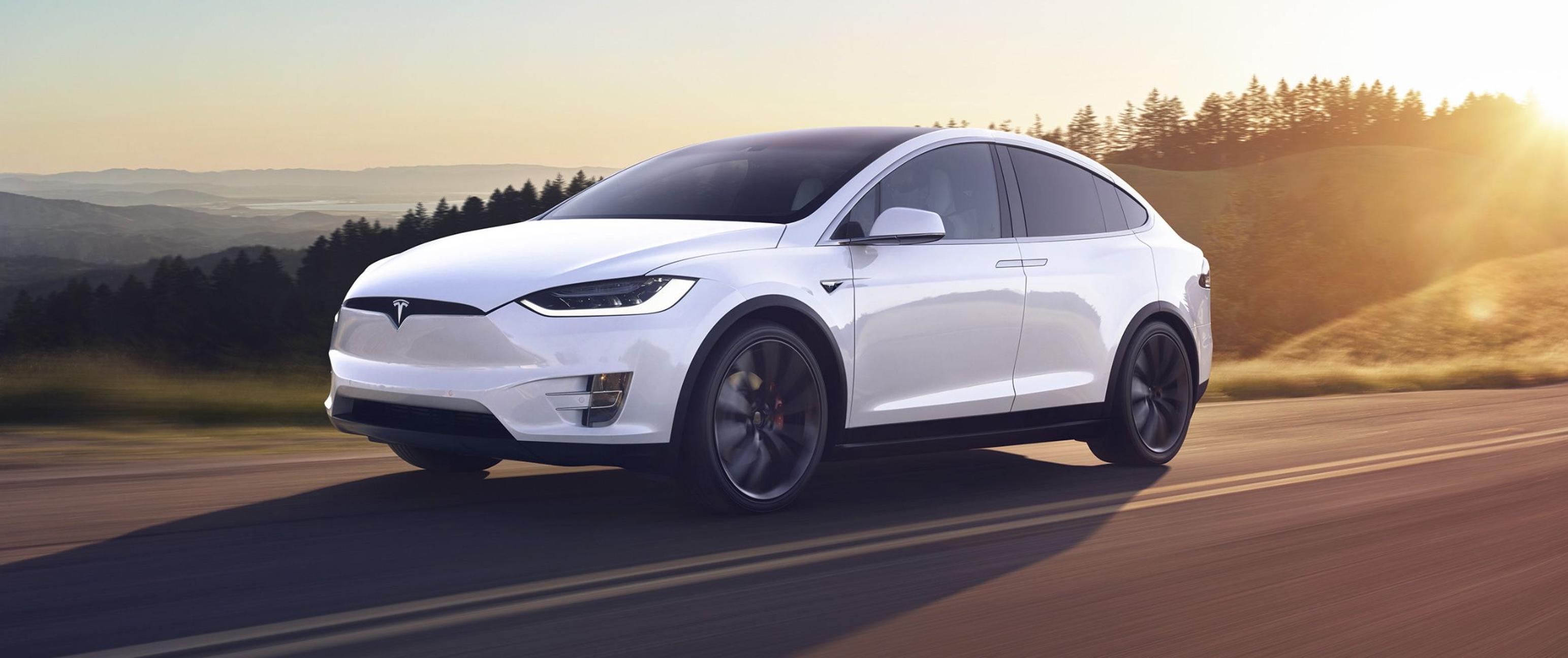 Tesla päivitti toimitusaikataulujaan – autoa voi joutua odottelemaan jopa vuoden