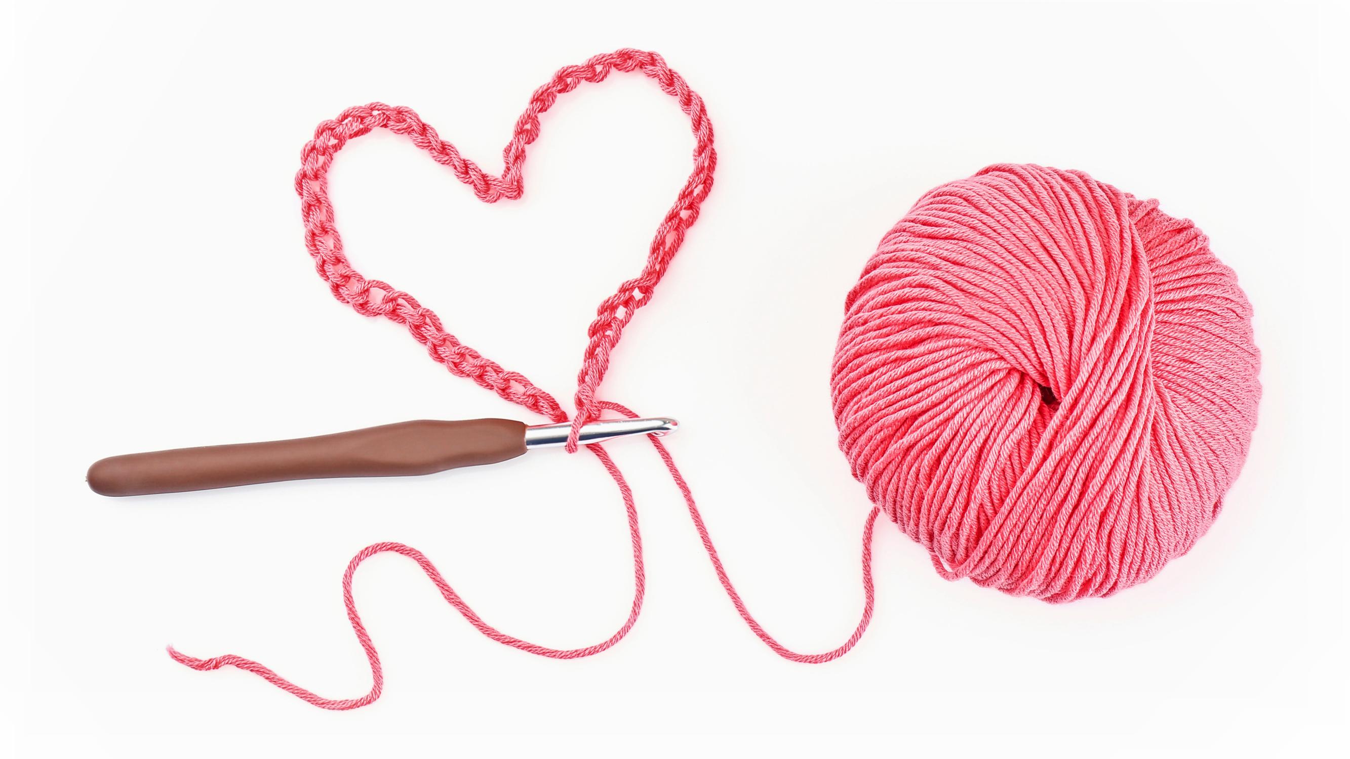 Sankasakset, avaajahatut ja sormituet – Kun käsien nivelrikko hankaloittaa arkea, on aika tarttua apuvälineisiin