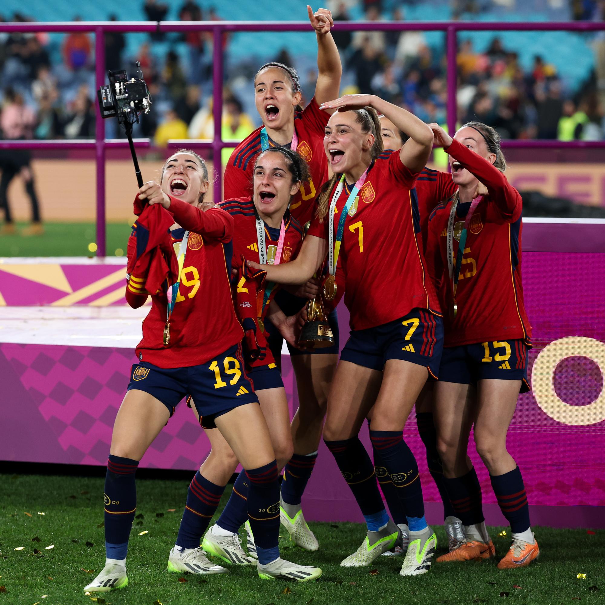 Jalkapallo kasvaa maailmalla naisten sarjoissa, mutta Suomi nukkuu: ”Missä ovat investoinnit?”