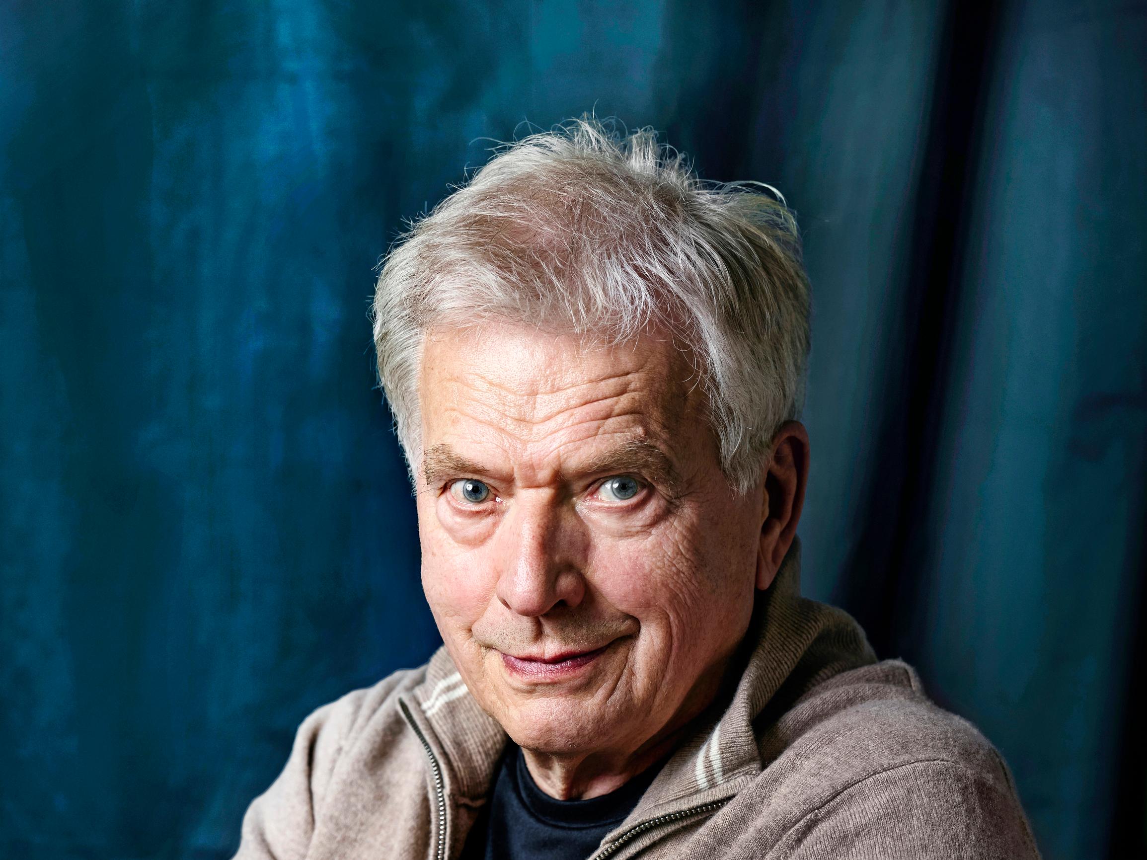 Sauli Niinistö Avun erikoishaastattelussa – puhuu sodasta ja puheyhteyksistä Putiniin: ”Tabuja ei kannata kauheasti julistaa”