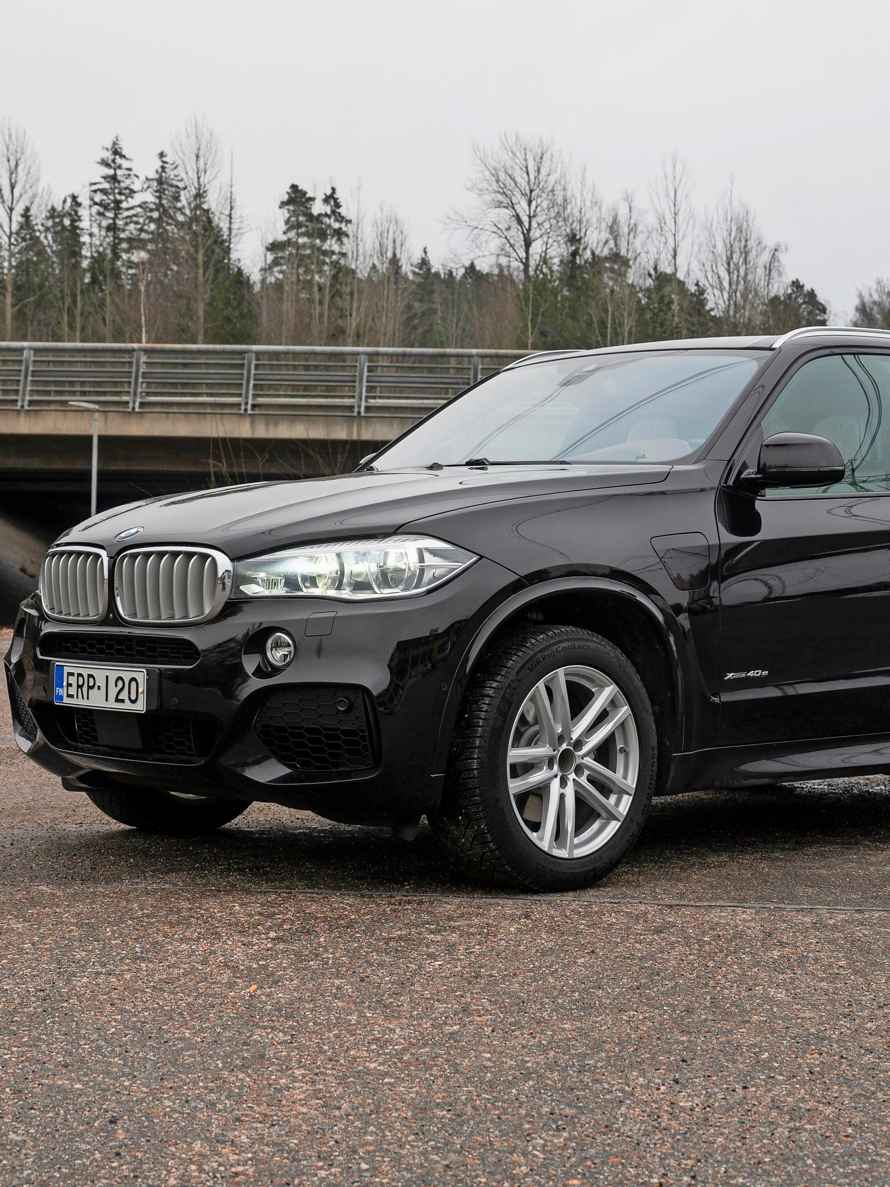 BMW X5 vm. 2018 – Tämä ladattava hybridi ei ole mikään ekoauto, mutta komea se on