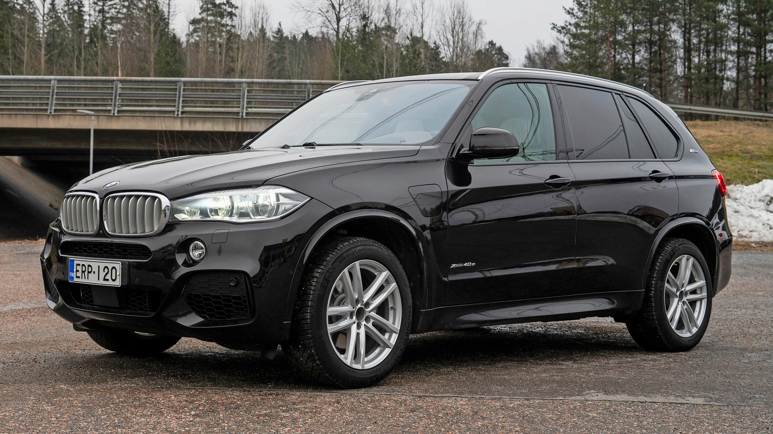 BMW X5 vm. 2018 – Tämä ladattava hybridi ei ole mikään ekoauto, mutta komea se on