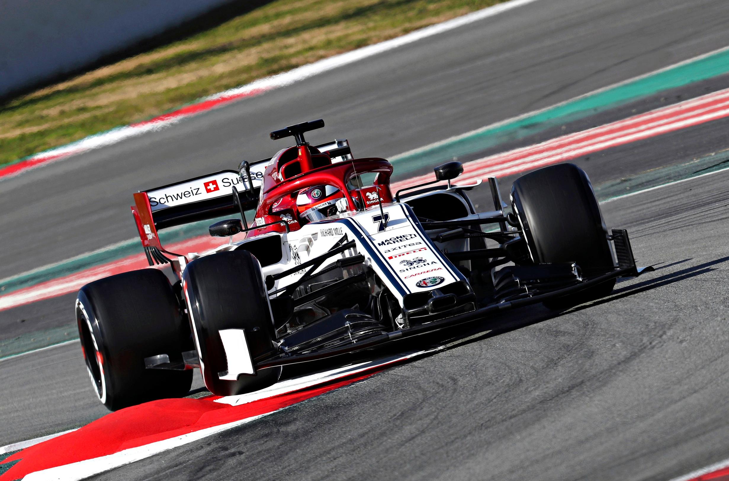 Apu Barcelonan F1-testivarikolla: Räikkösellä ja Bottaksella aivan erilaiset haasteet