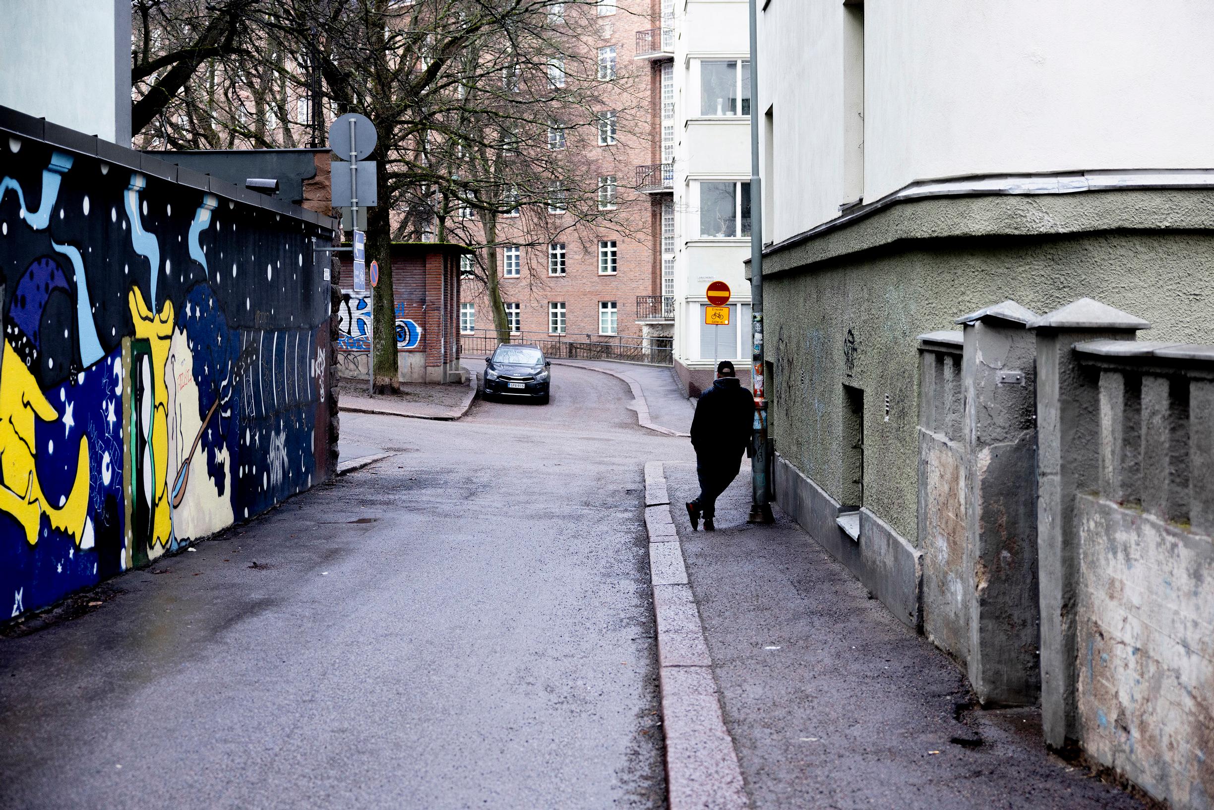 Kokaiini oli huumekauppias Tonin työ. Pitkä päihde- ja rikoskierre katkesi Torremolinoksesta saapuneeseen kenkälähetykseen, joka sisälsi jotain muuta mitä piti.