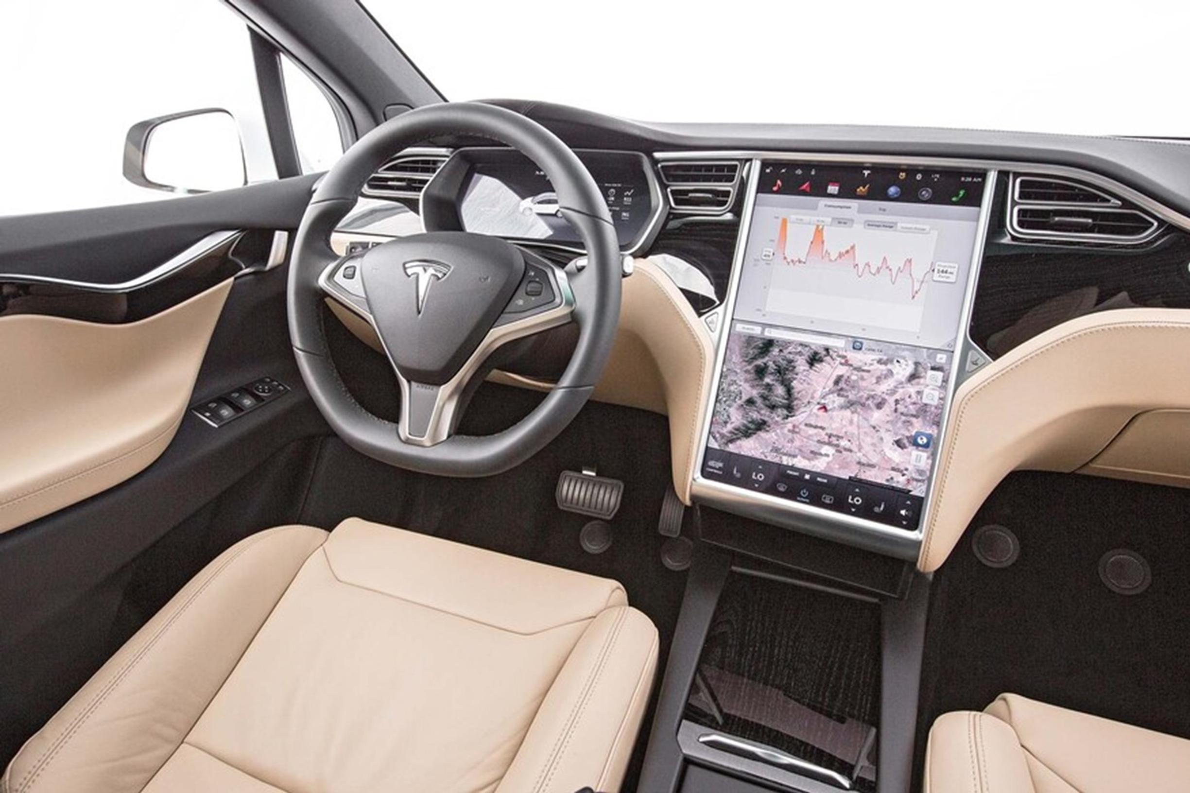 Turvallisuusvirasto vaatii Teslaa kutsumaan korjauksiin peräti 160 000 autoa – lainvastaisia vikoja