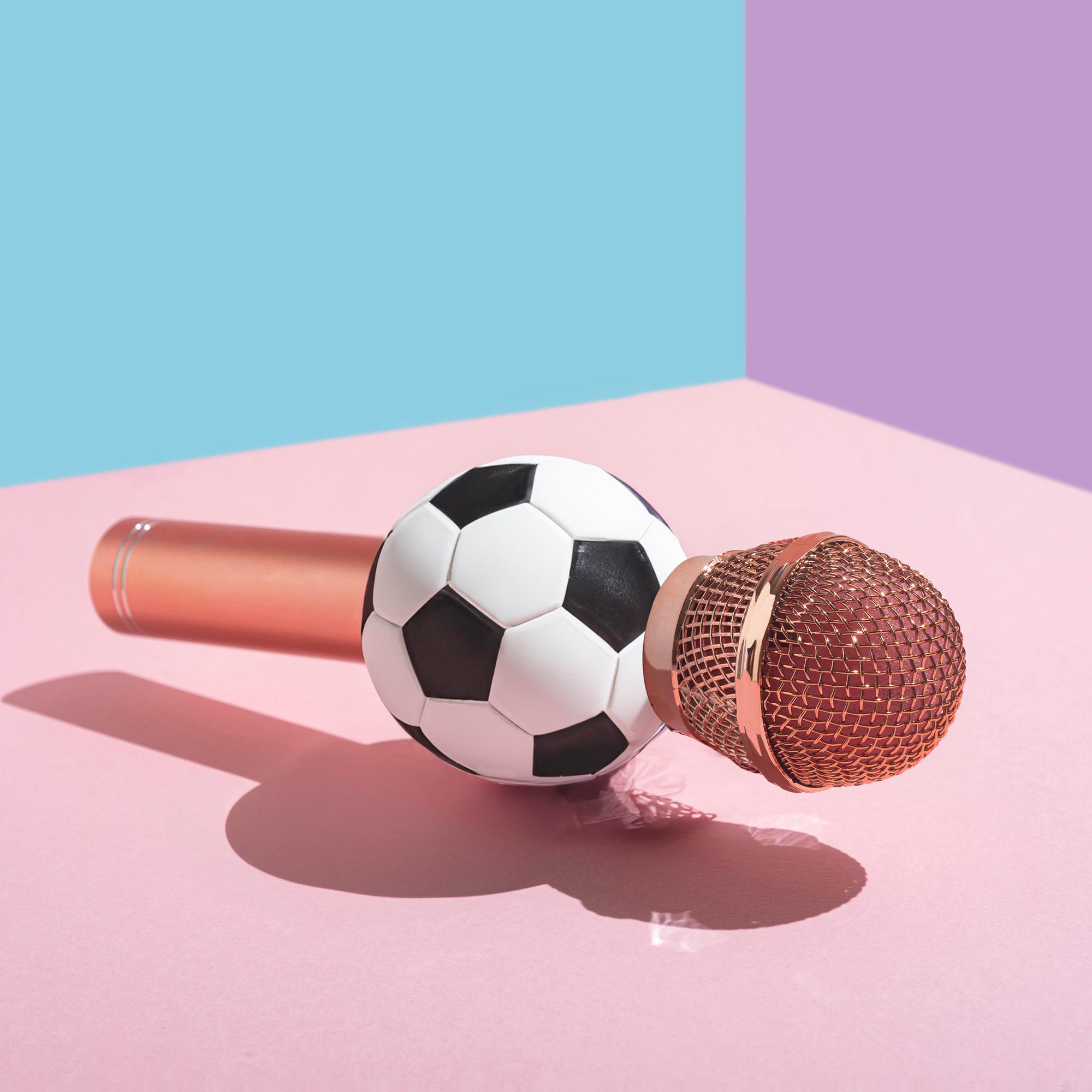 Ylen EM-futislähetyksiä katsellessa ei aina tiedä, onko ohjelmana Putous-viihde vai huippu-urheilu