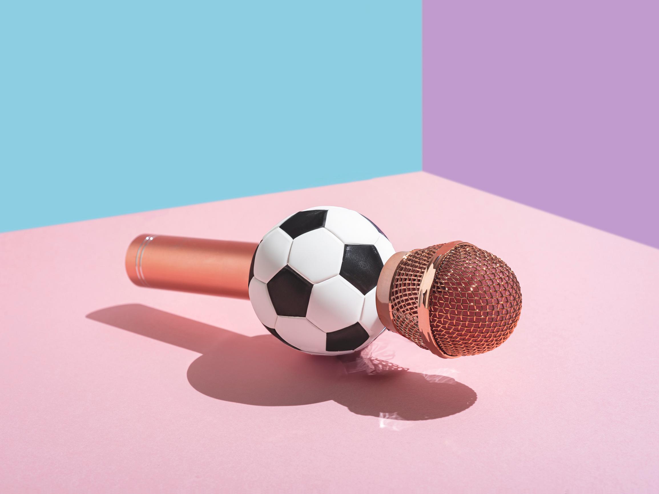 Ylen EM-futislähetyksiä katsellessa ei aina tiedä, onko ohjelmana Putous-viihde vai huippu-urheilu